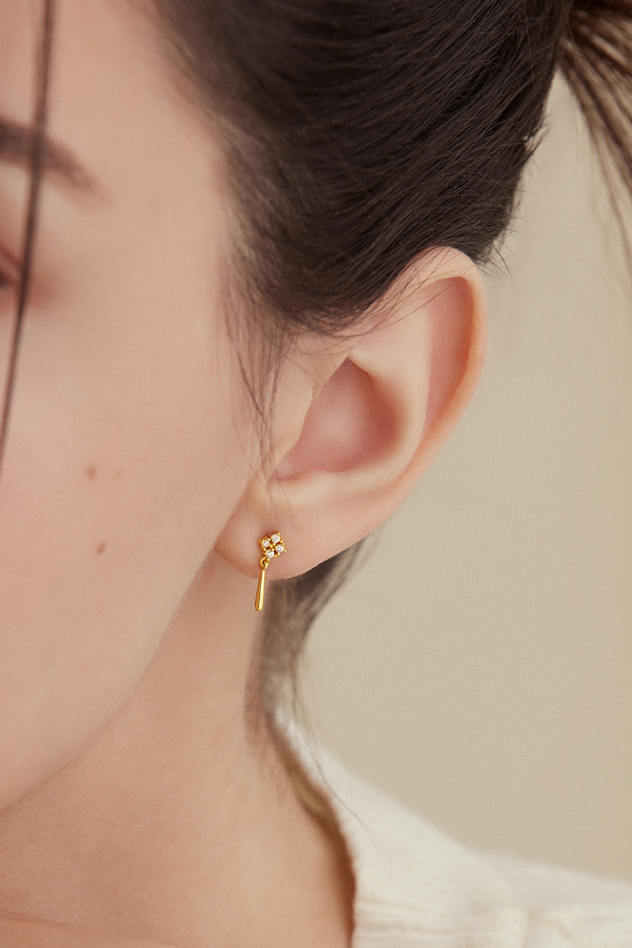 簡約方型鑲鑽。針式耳環(金)