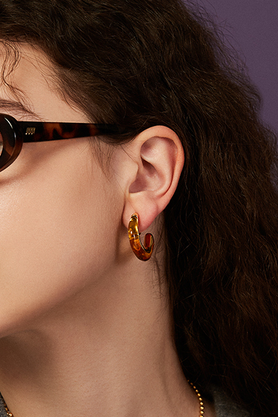 不規則混色透感。夾式耳環(琥珀)