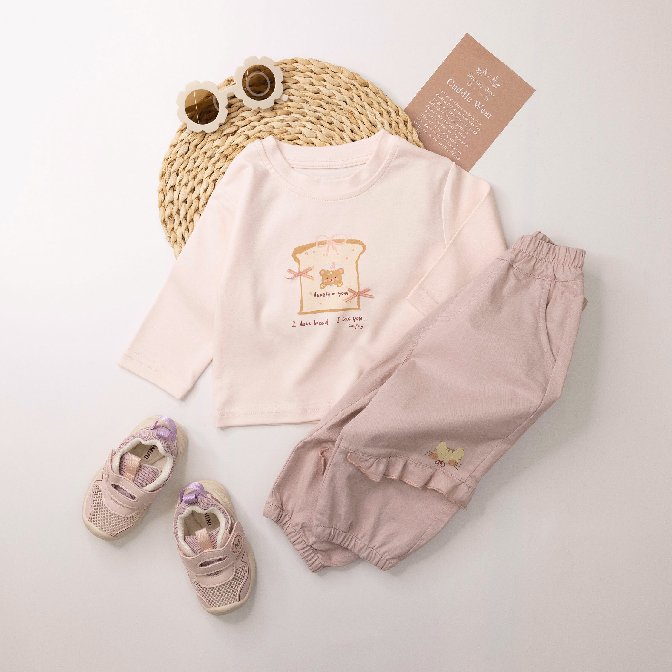 【H55015】臉紅紅小貓咪造型荷葉縮口褲