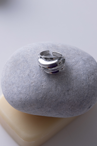 立體皺褶感戒指(銀)