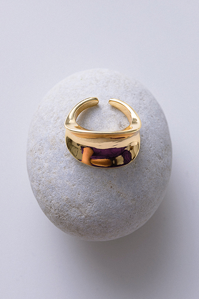 大凹面不規則戒指(金)