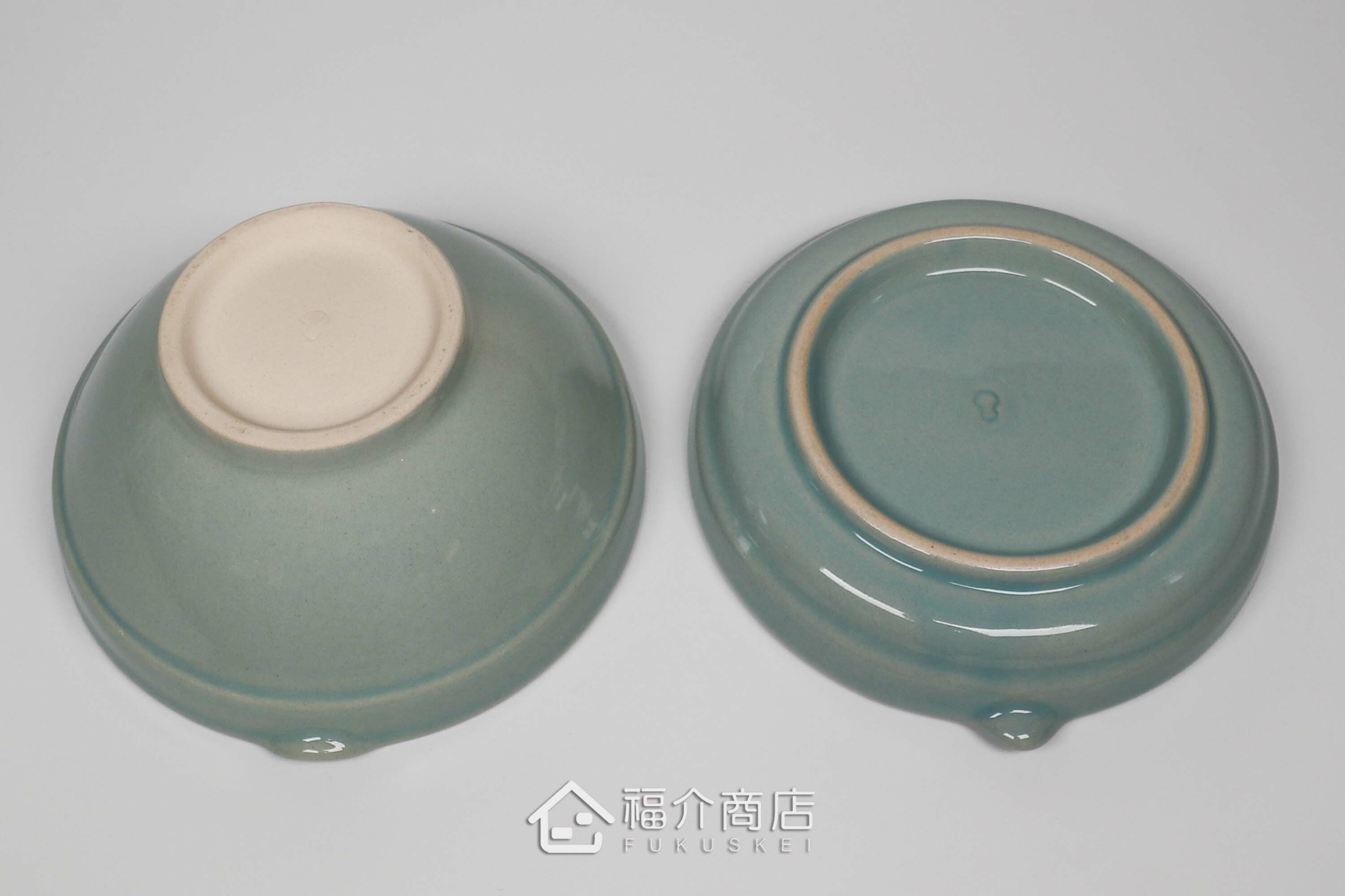 將食材搗碎研磨用的研磨缽、研磨板、竹刷與木杵的4件組合