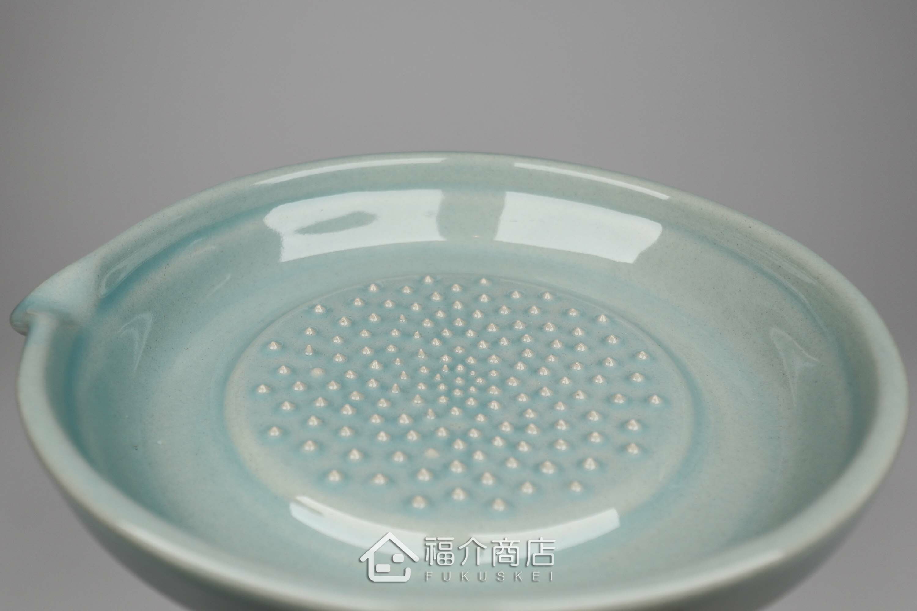 將食材搗碎研磨用的研磨板