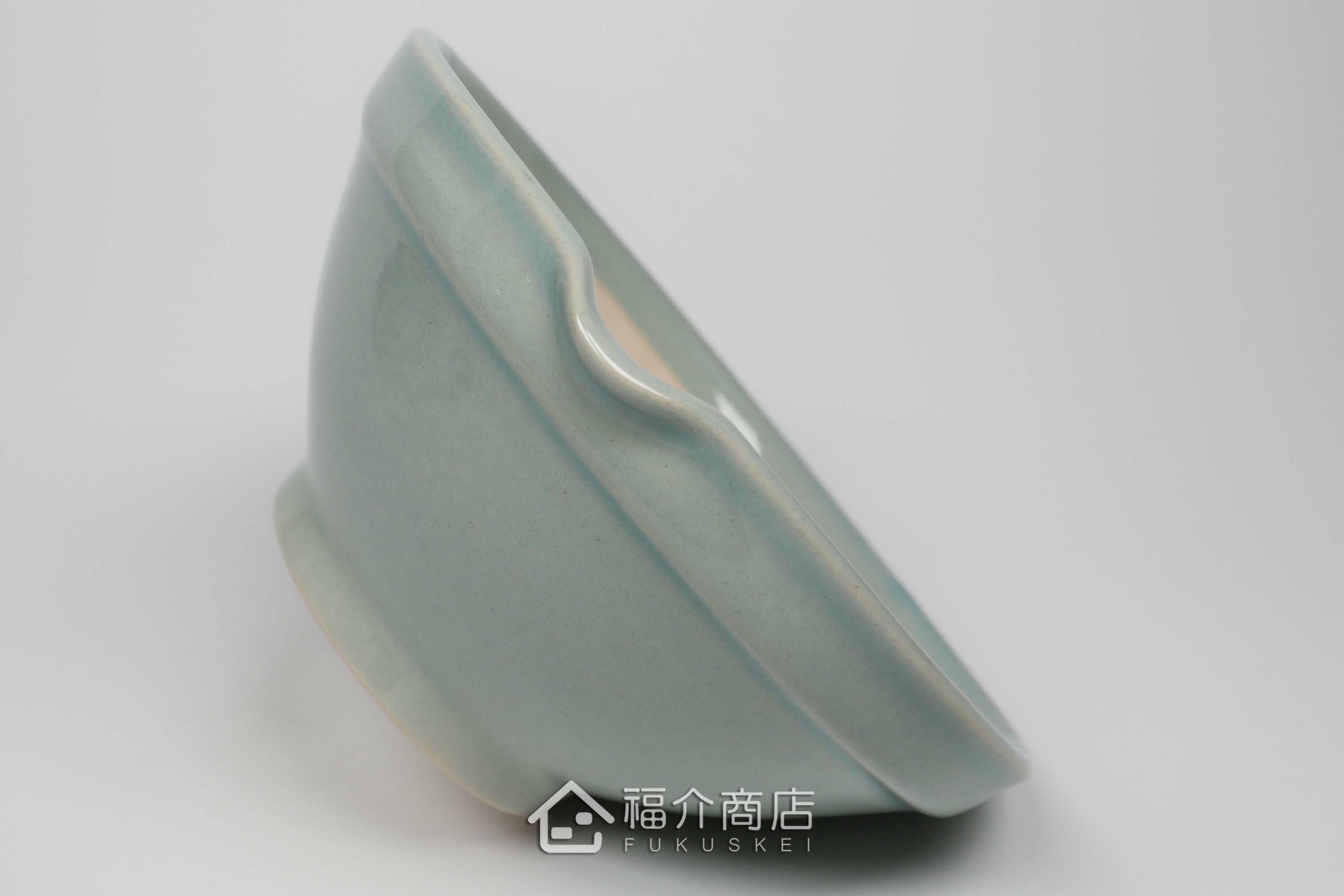 將食材搗碎研磨用的研磨缽、研磨板、竹刷與木杵的4件組合