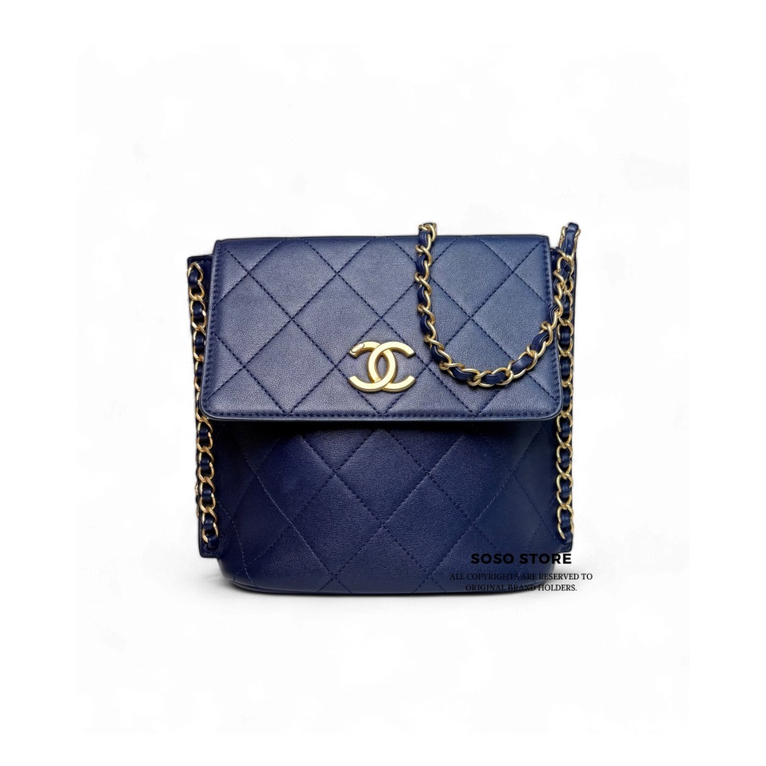 Chanel Chain Shoulder Bag - Blue / Ghw