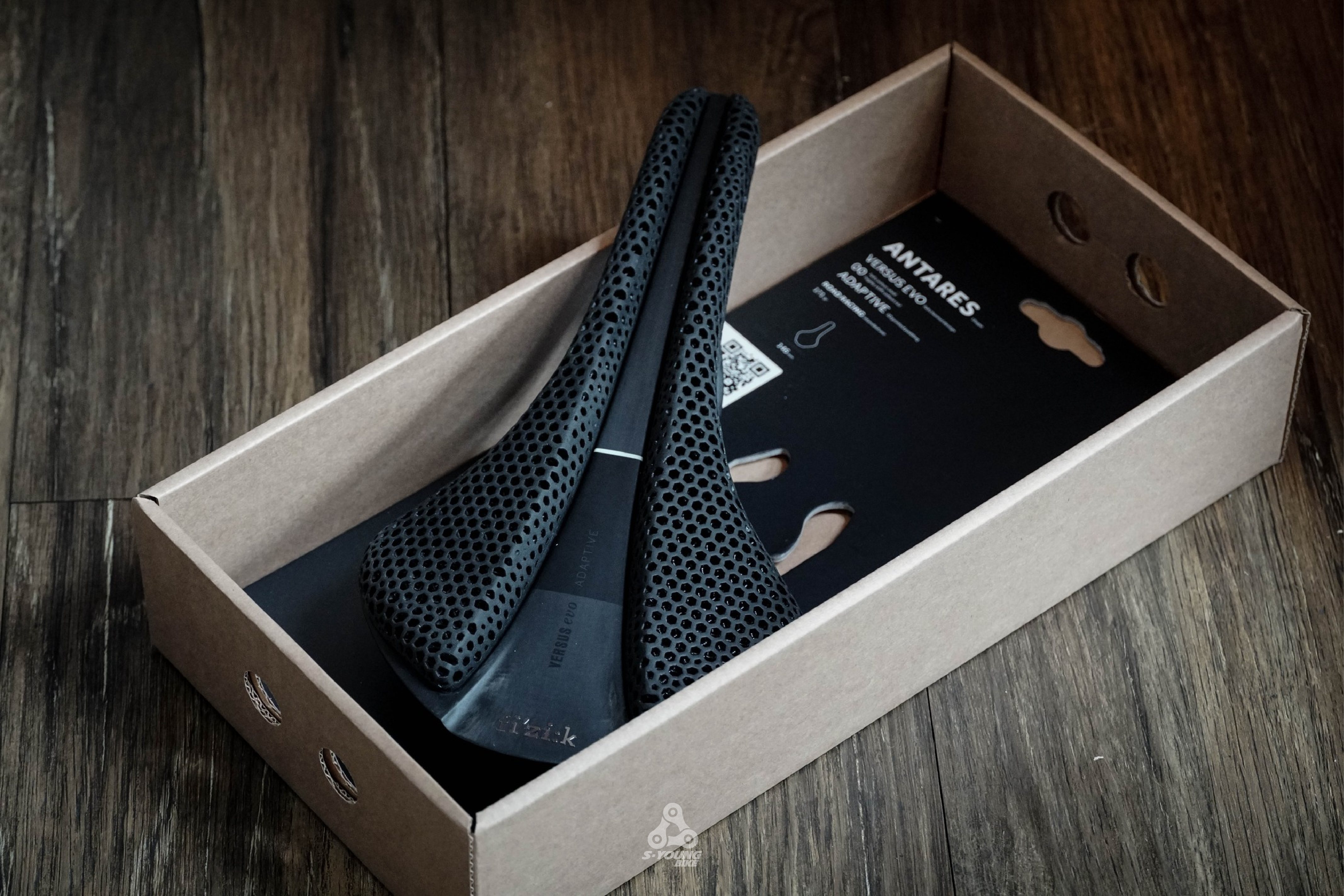 パーツ fizik ADAPTIVE 00 新発売】 Road cycling Fizik - adaptive 00 evo versus Antares