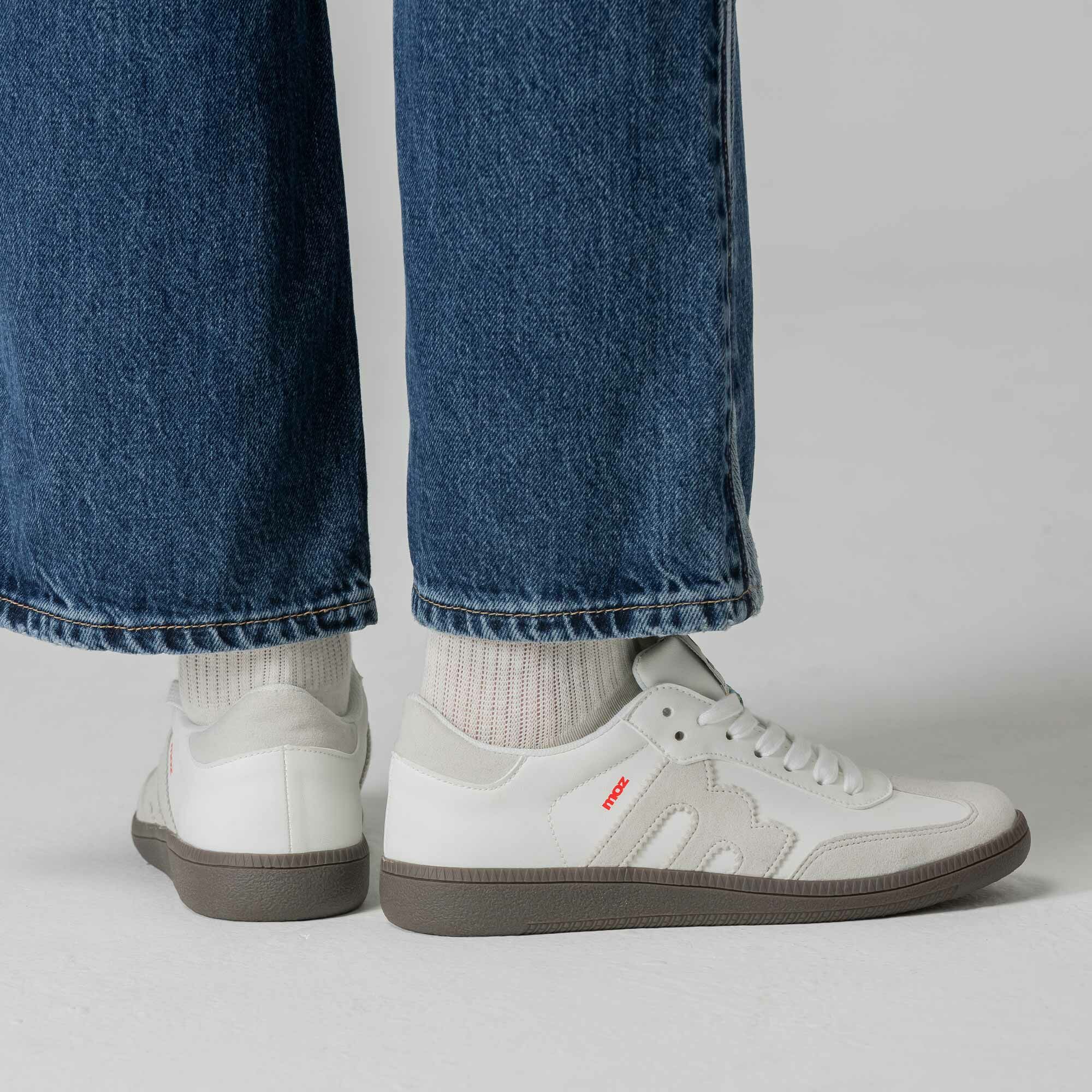 【熱銷】moz瑞典 駝鹿 經典再現 復古 德訓鞋 (芝麻牛奶)