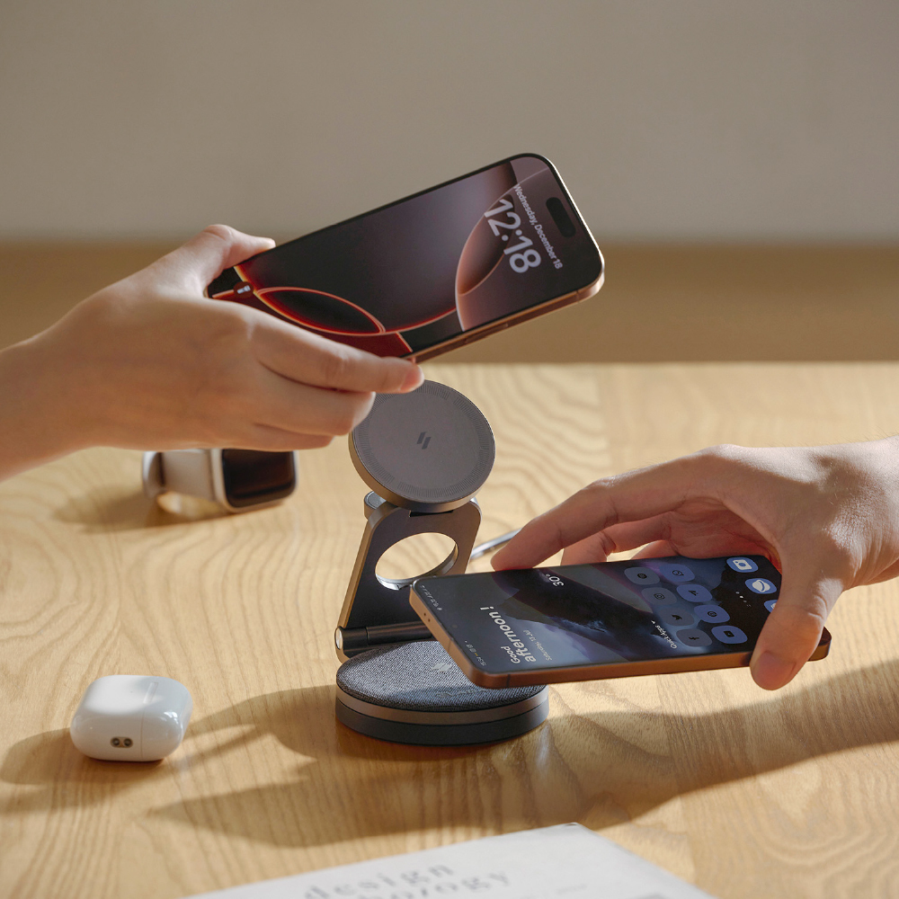 Mag 360 Qi2 3-in-1 Foldable Travel Charging Station