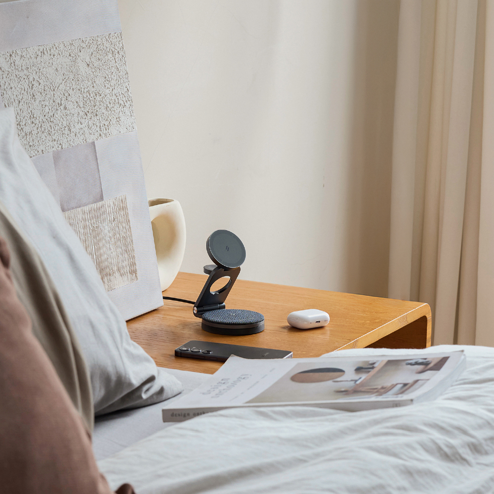 Mag 360 Qi2 3-in-1 Foldable Travel Charging Station