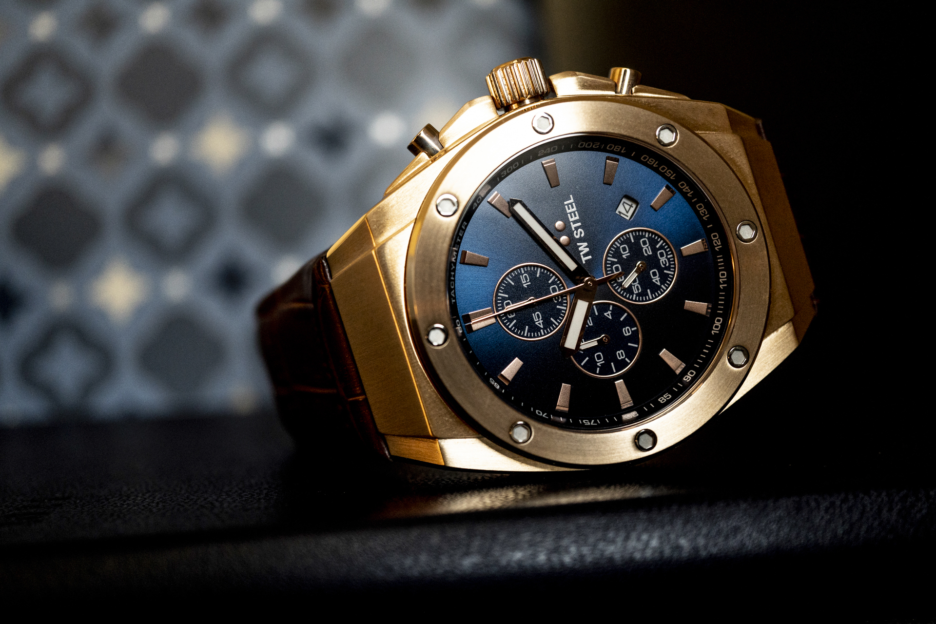 TW Steel CEO TECH 玫瑰金藍面計時碼錶 CE4106