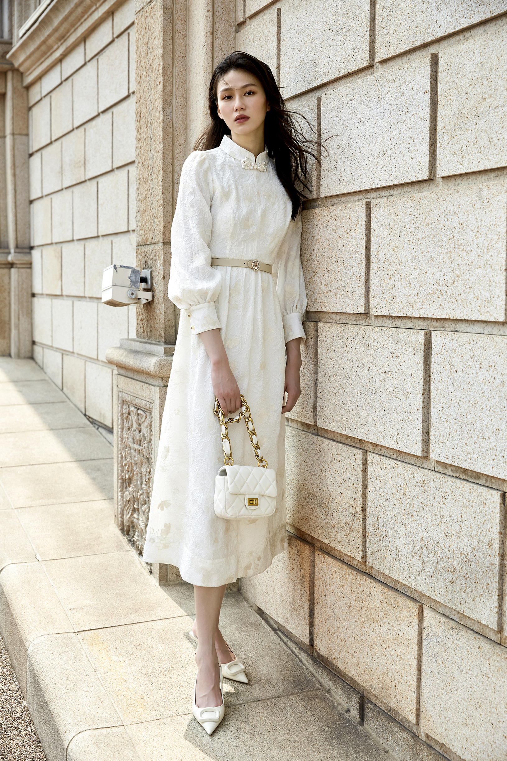 BD15122E1浮雕提花刺繡新中式泡袖長洋