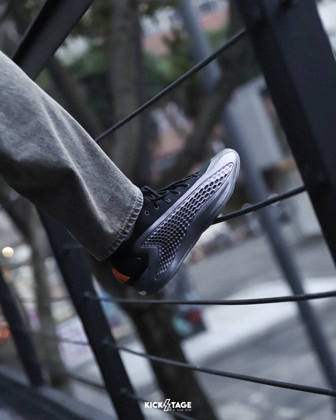 男鞋 ADIDAS ANTHONY EDWARDS 1 LOW 'Iron Metallic' 銀黑 AE1 蟻人 籃球鞋【JQ8898】Edwards AE1