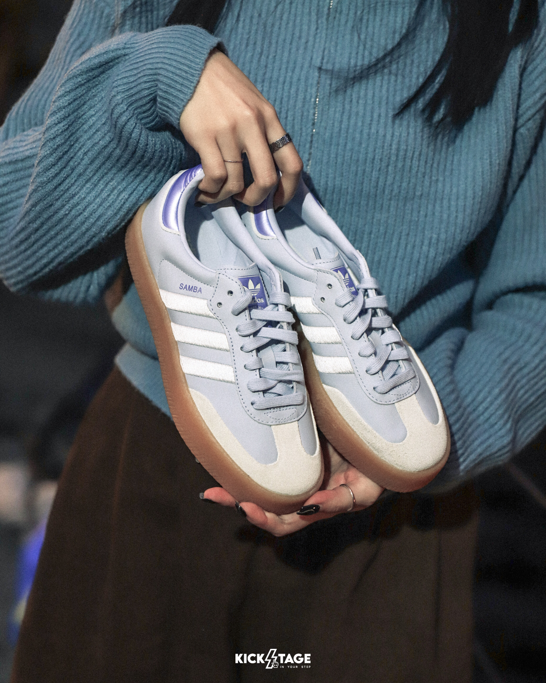 女鞋 ADIDAS SAMBAE W 藍莓雪糕 麂皮 皮革 復古 刺繡 焦糖底 德訓鞋 休閒鞋【IG1953】