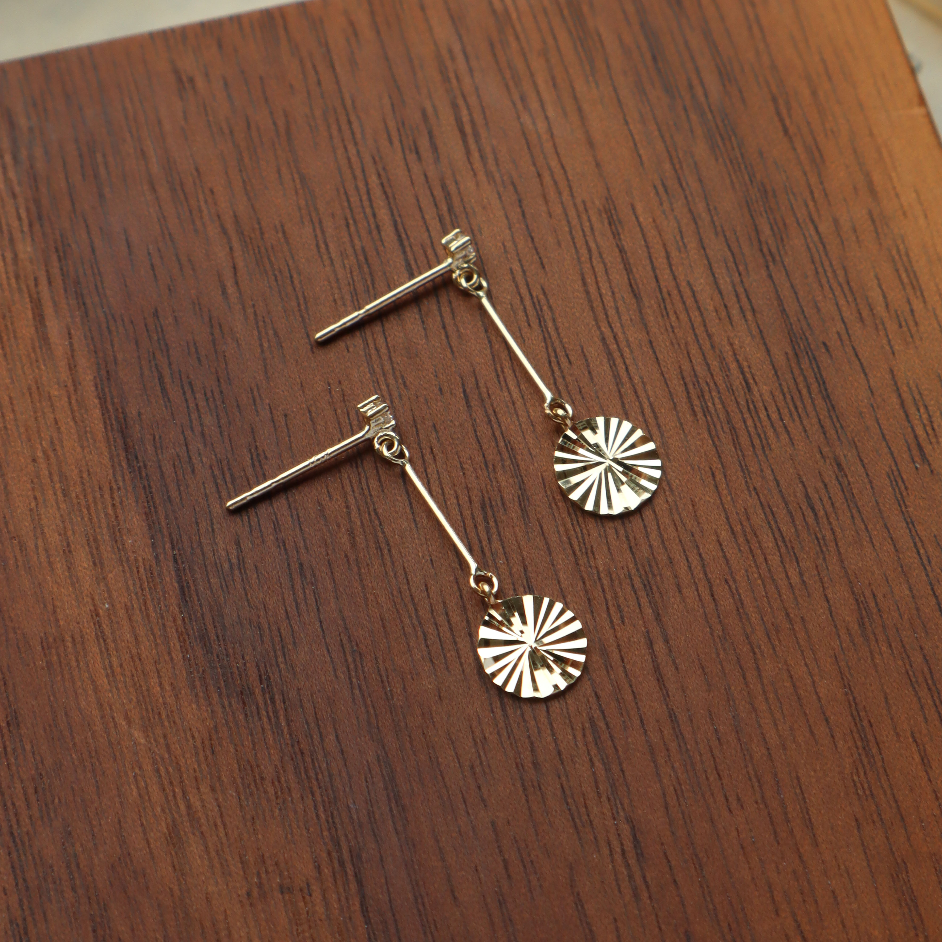 10K/小圓扇垂墜耳環