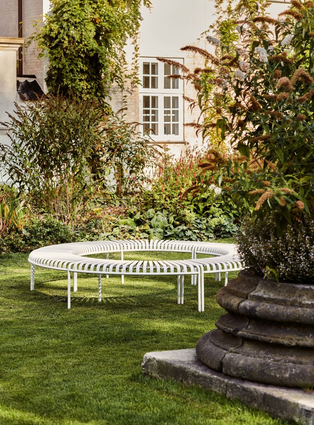 Palissade Park Bench / 格柵公園凳