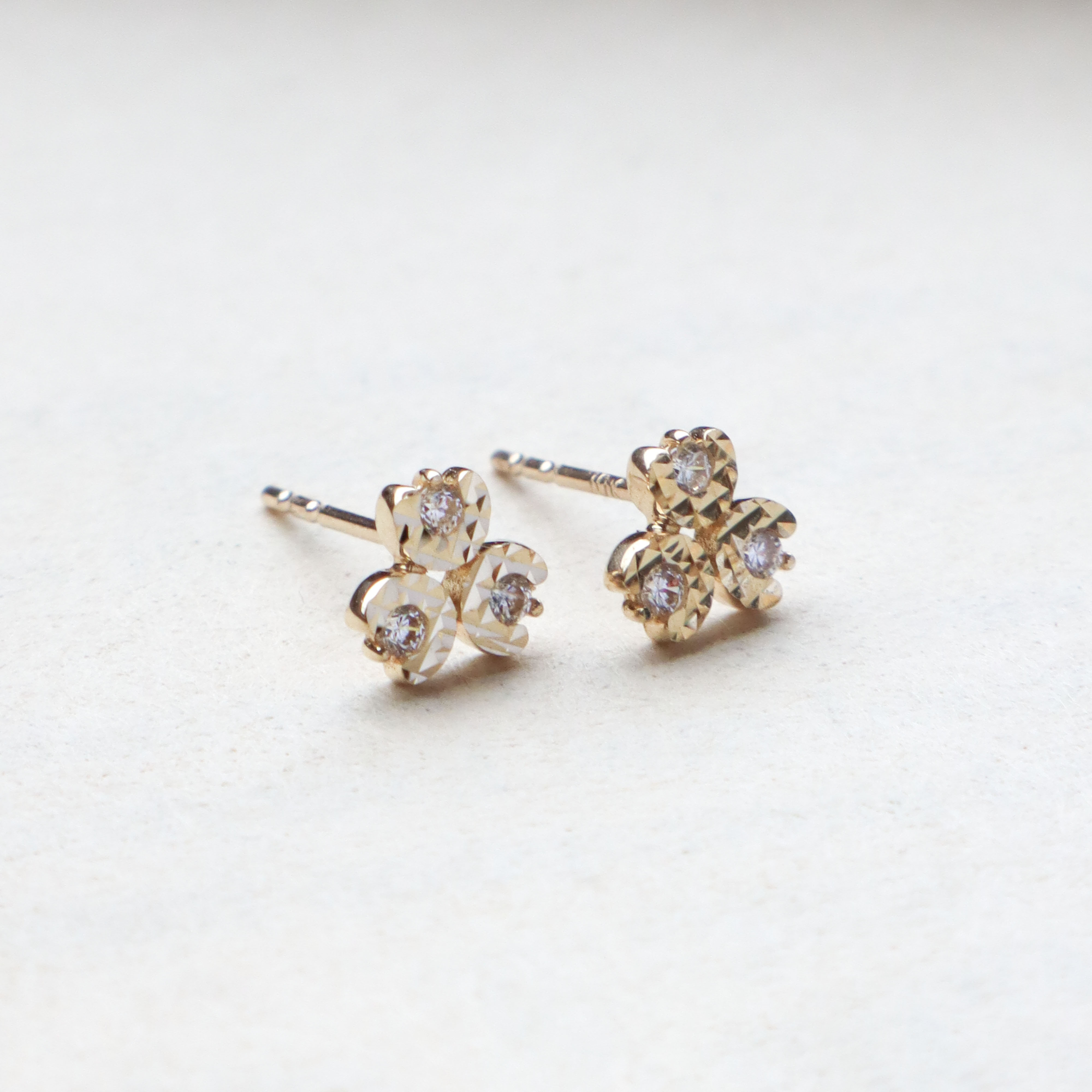 10K/菱格三葉耳環