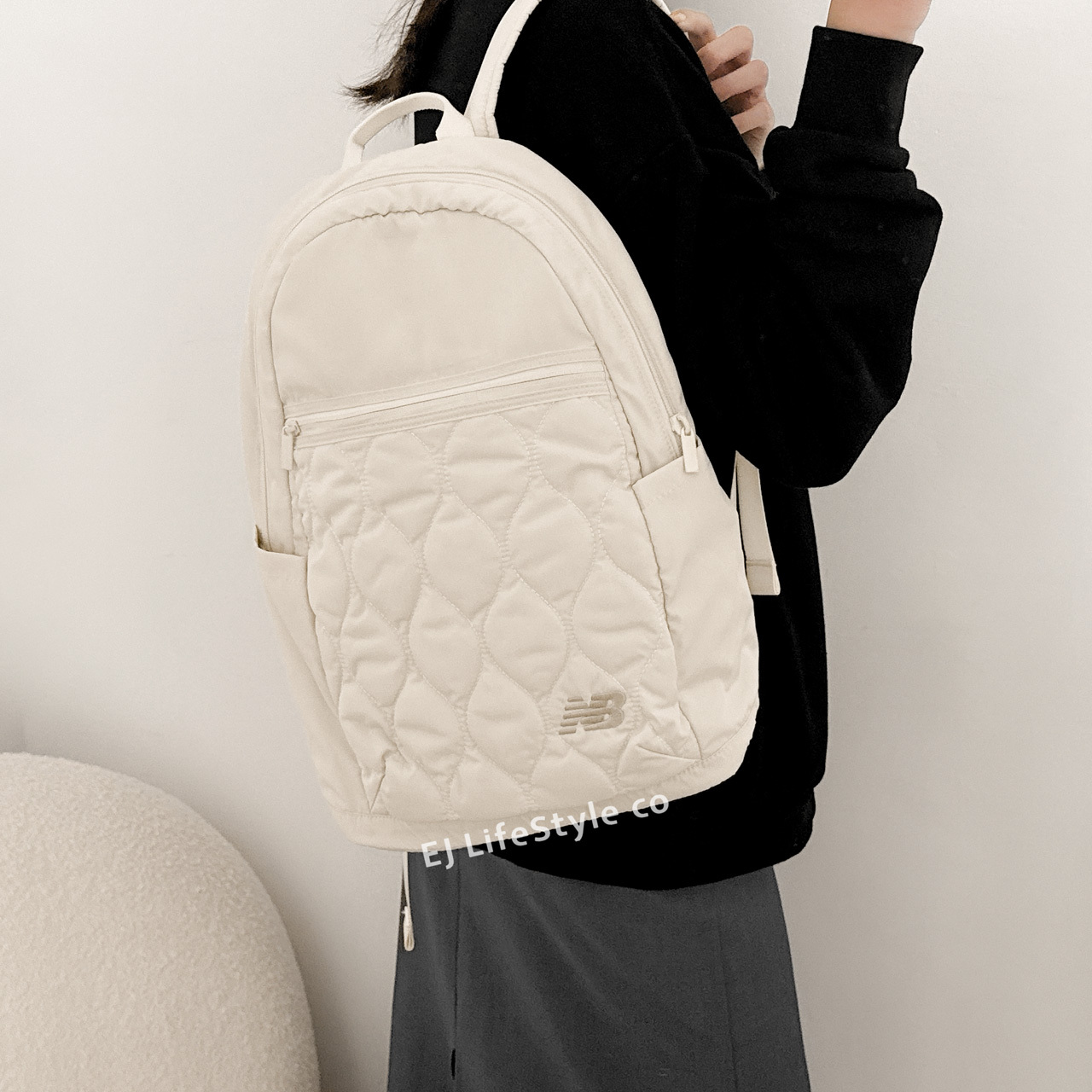 NEW BALANCE NB 菱格紋後背包 電腦包 運動包 全黑 LAB23176BK 米白 LAB23176LIN / 現貨