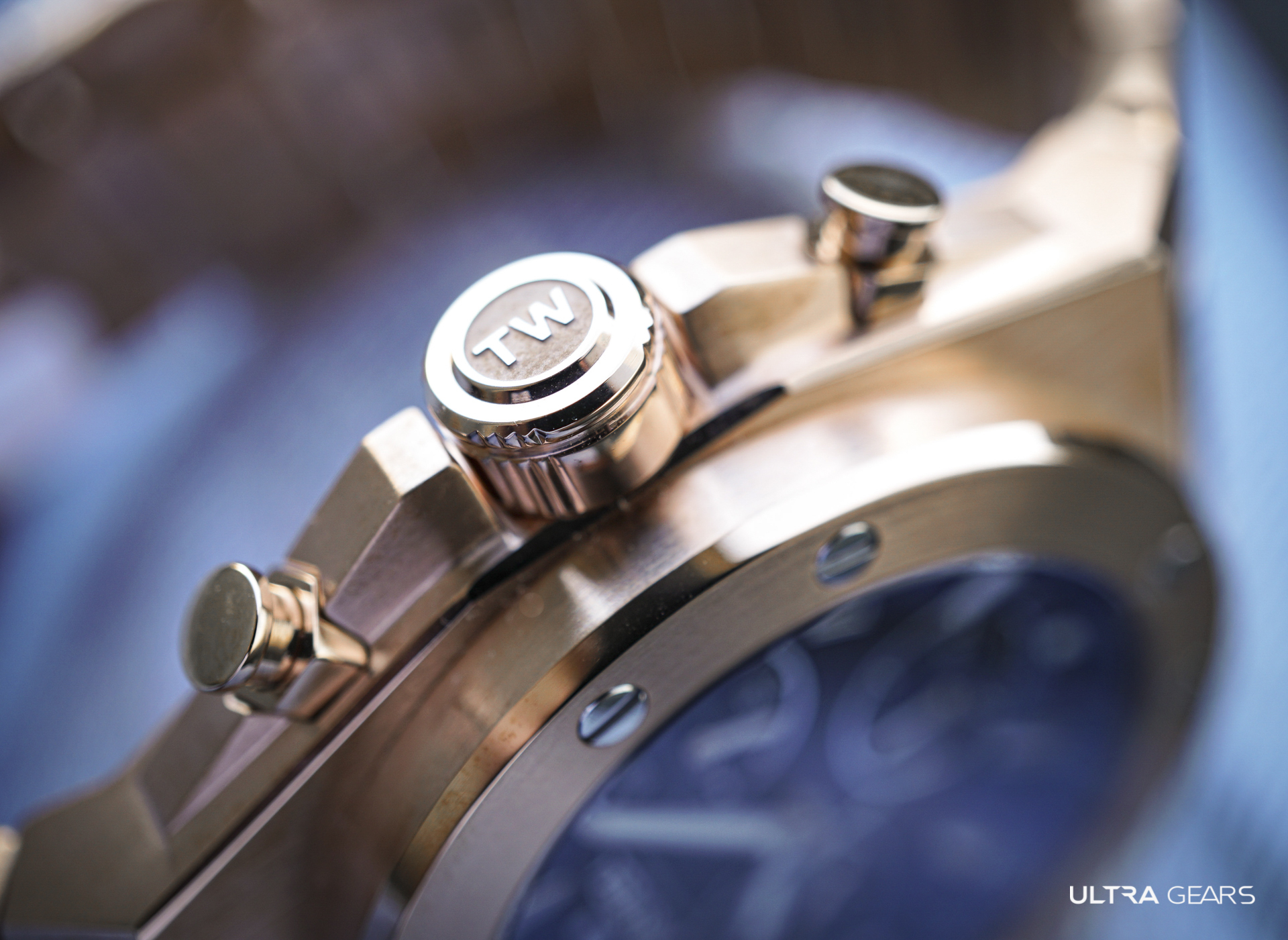 TW Steel CEO TECH 玫瑰金鏈帶藍面計時碼錶 CE4082