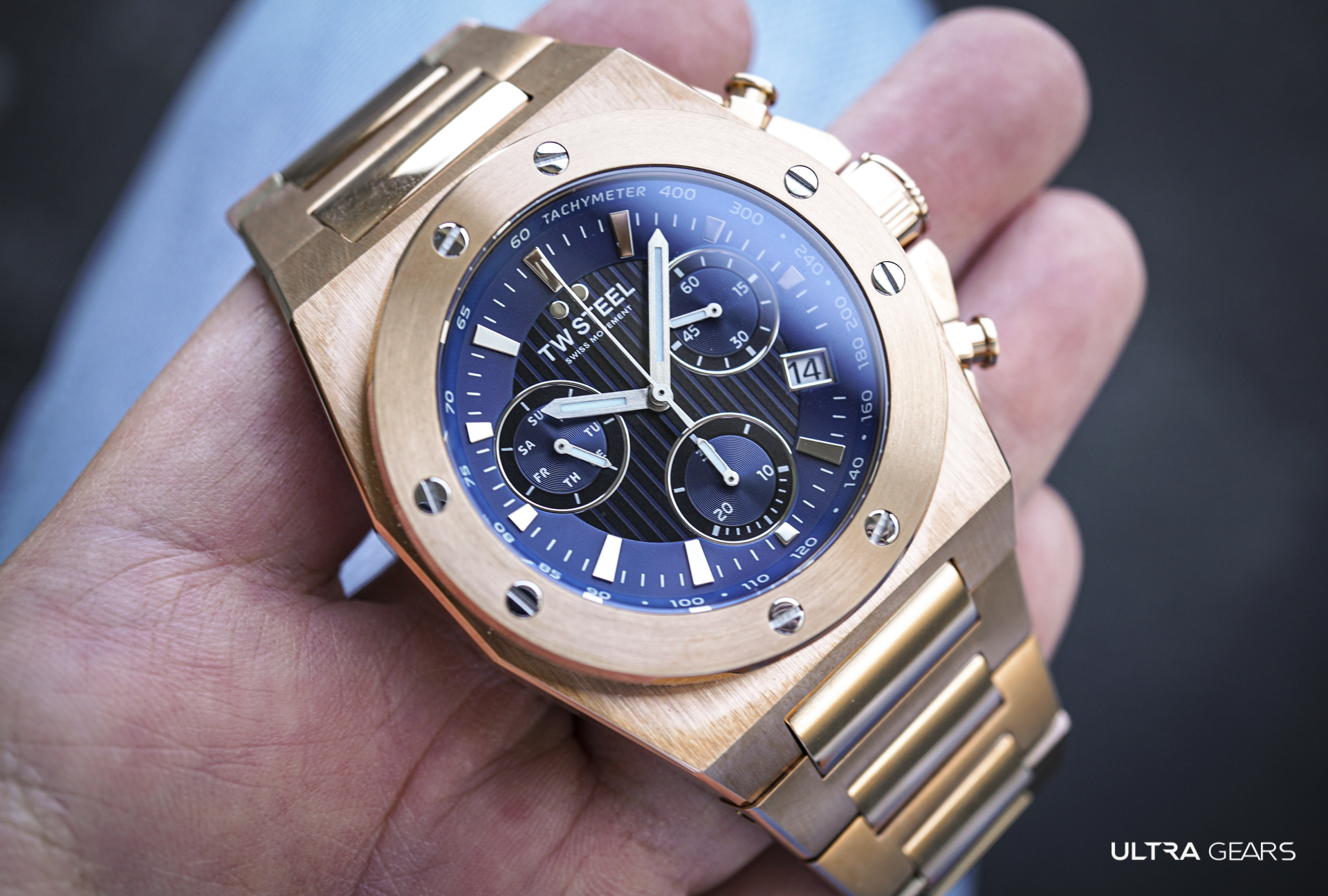 TW Steel CEO TECH 玫瑰金鏈帶藍面計時碼錶 CE4082