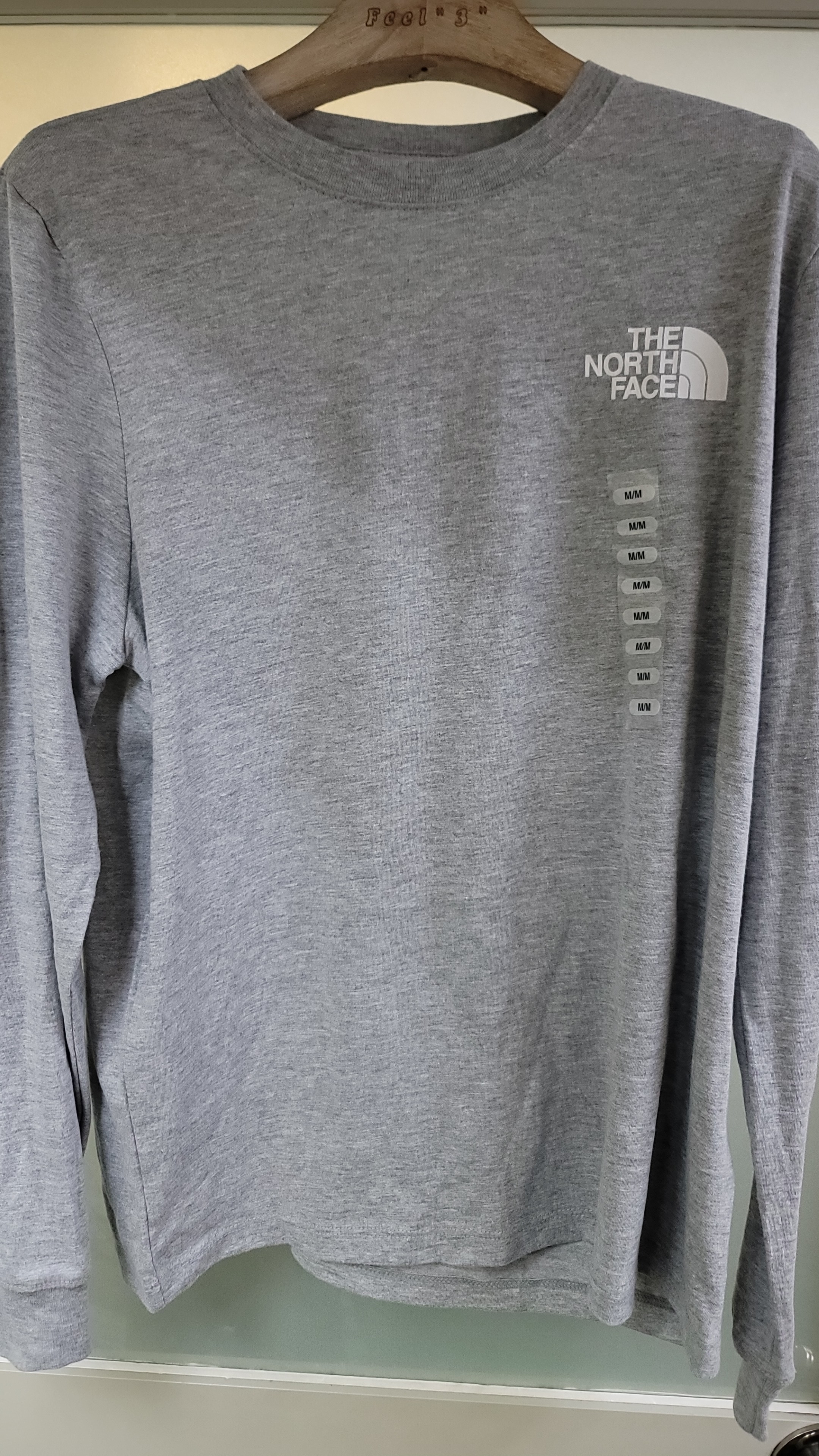 ca16437**  North Face