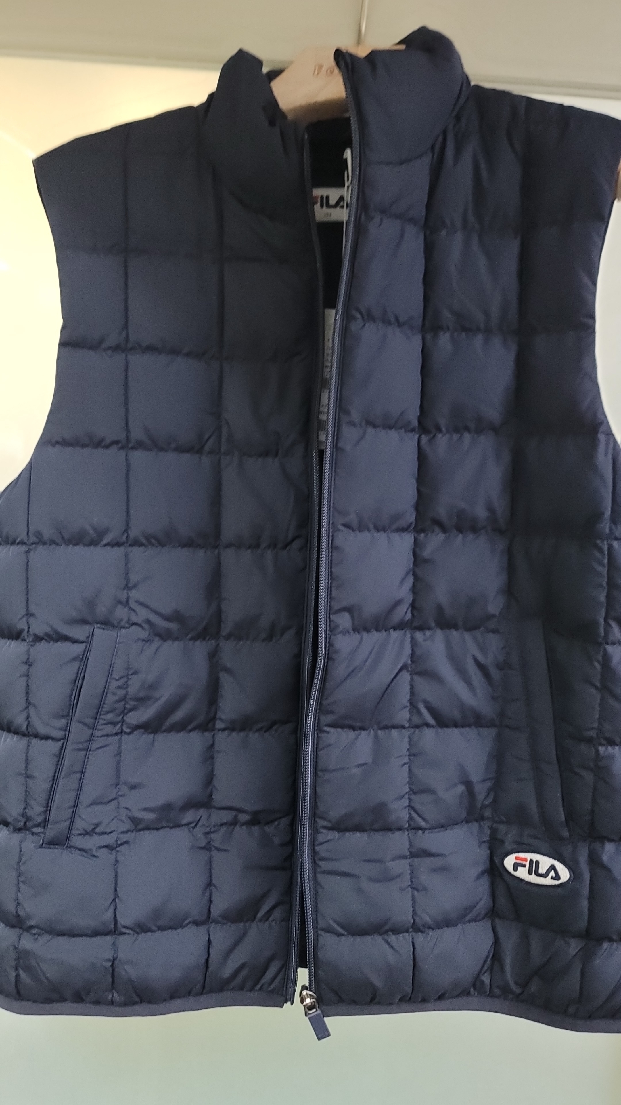 ca16443**  Fila 背心外套