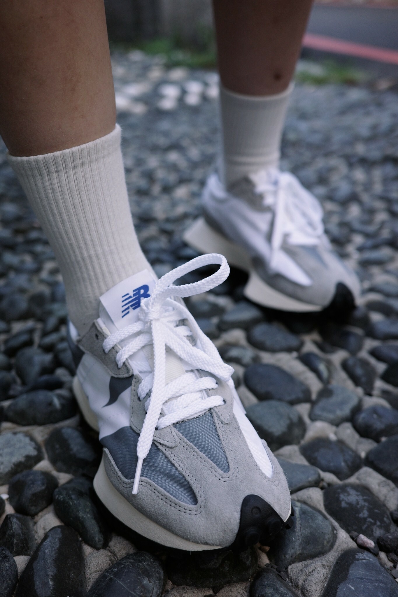 2024 零碼特價 New balance 327 元祖灰 男女鞋