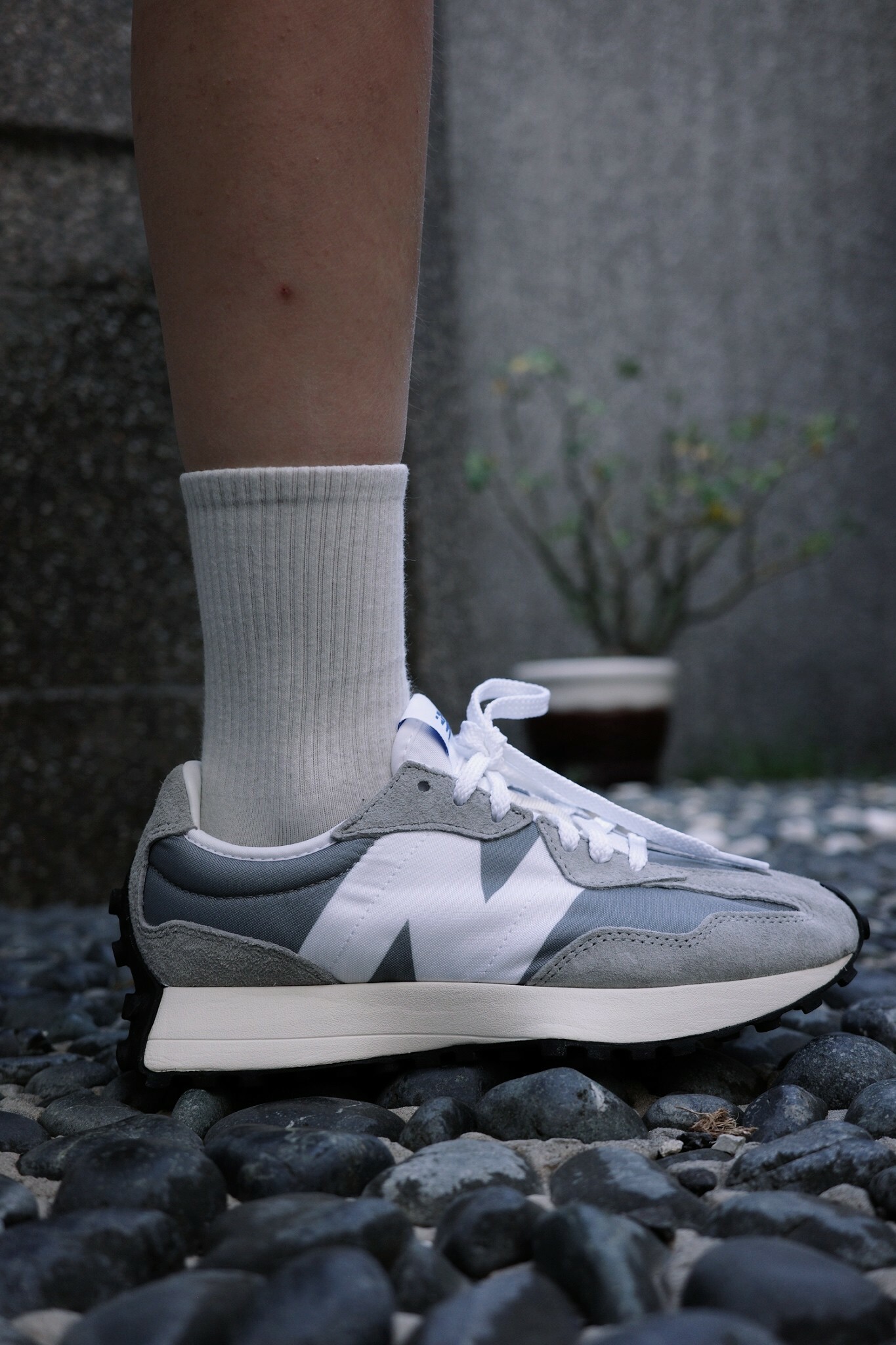 2024 零碼特價 New balance 327 元祖灰 男女鞋