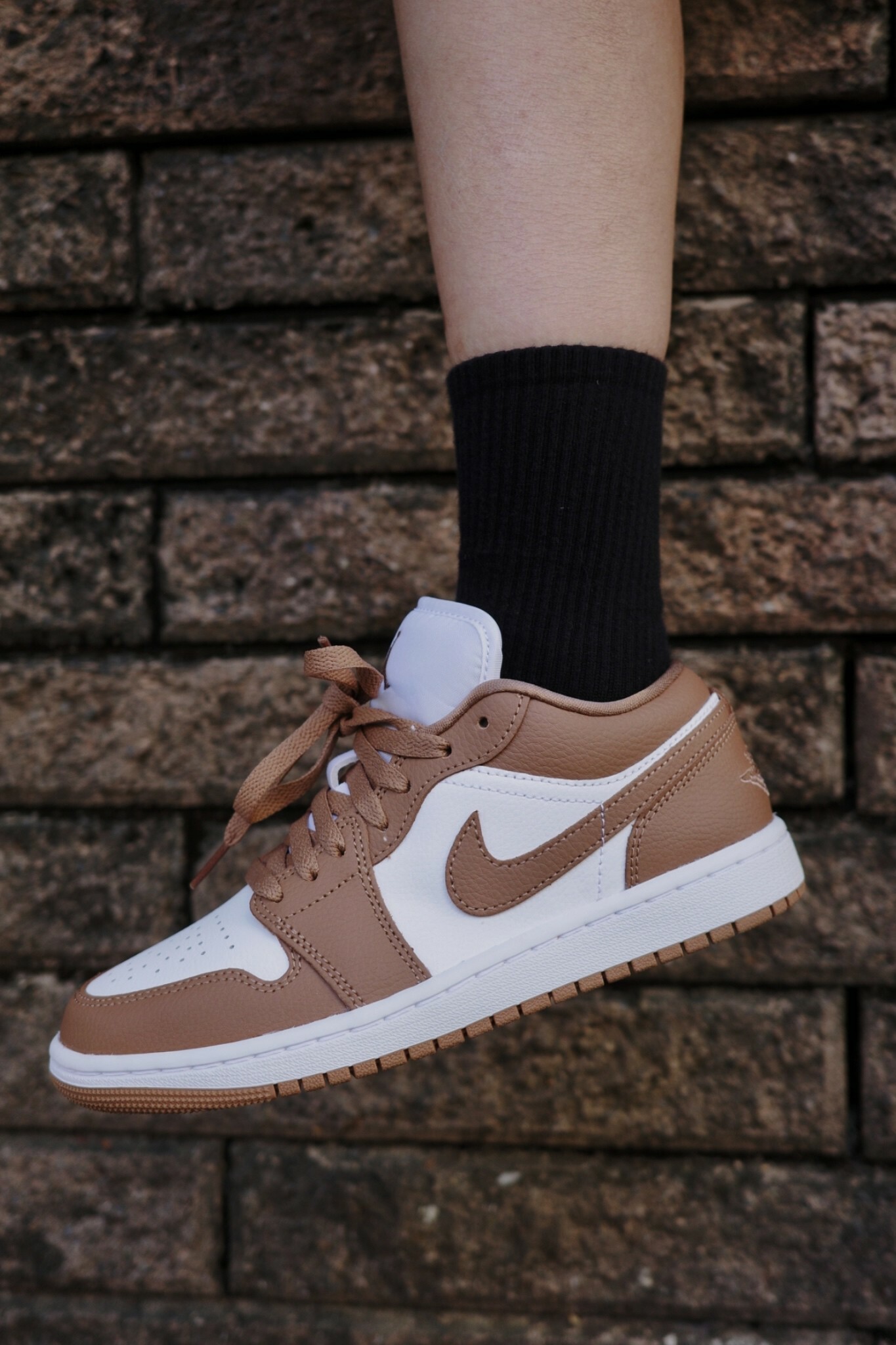 NIKE W AIR JORDAN 1 'ARCHAEO BROWN' 焦糖瑪奇朵(DC0774-202)