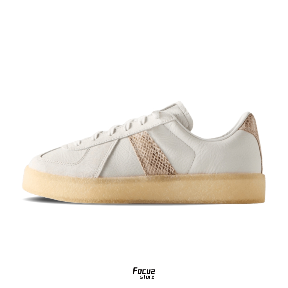 【Focus Store】預購 Kith Ronnie Fieg x Clarks x 8th Street BW Army "Kithmas" 沙色 蛇紋 JR5306