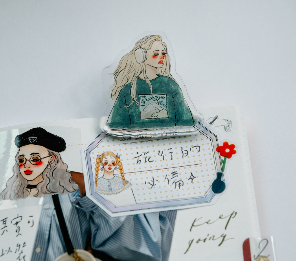 La Dolce Vita Acrylic clips - Earphone Girl