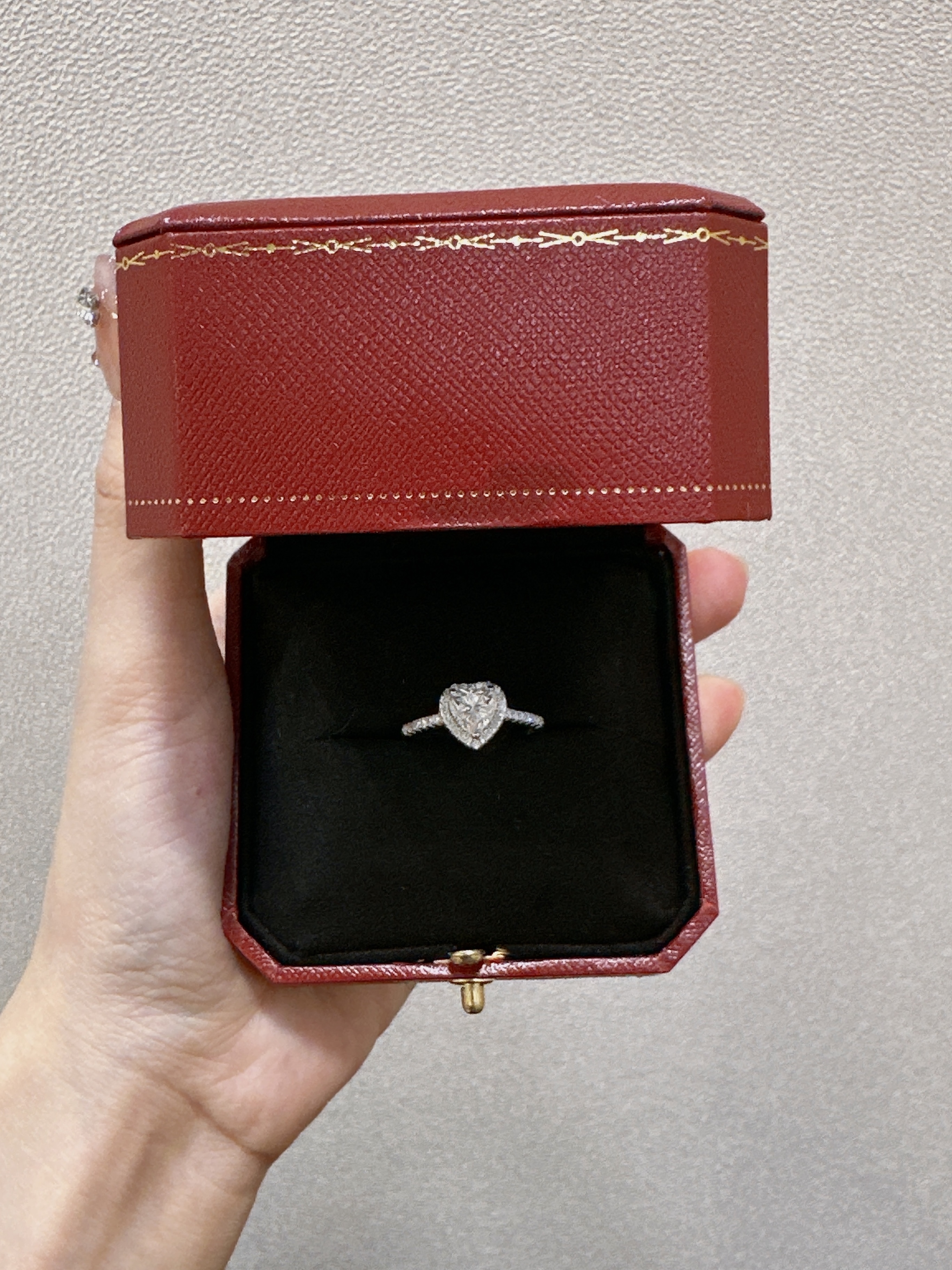 Elsie moissanite ring