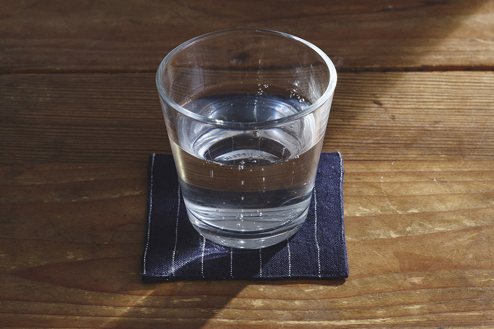 fog linen work - 亞麻杯墊 / 暗藍針狀條紋