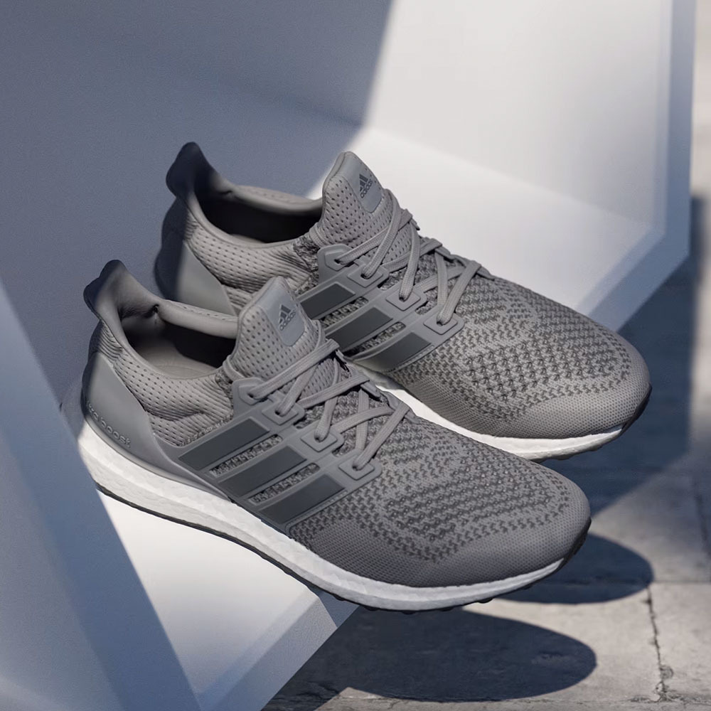Adidas Ultraboost 1.0 男鞋 灰色 緩震 透氣 跑步 訓練 運動鞋 跑鞋 HQ4200