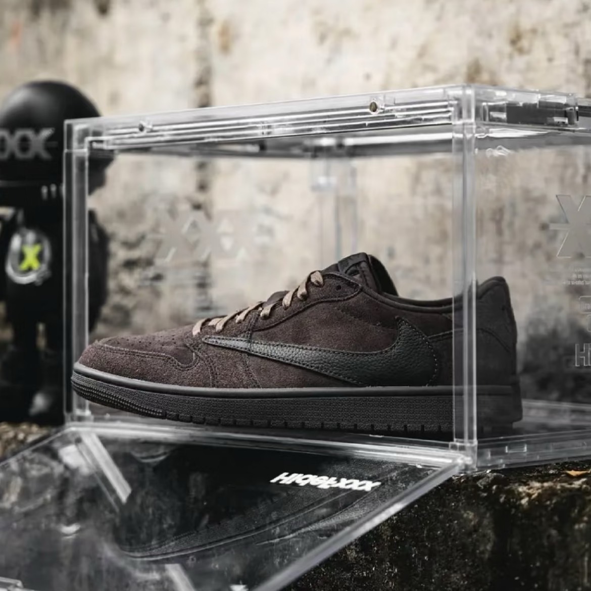 <2025最新發售> TRAVIS SCOTT X AIR JORDAN “VELVET BROWN”  2024 最新款 絲絨黑摩卡 倒勾 DM7866-202