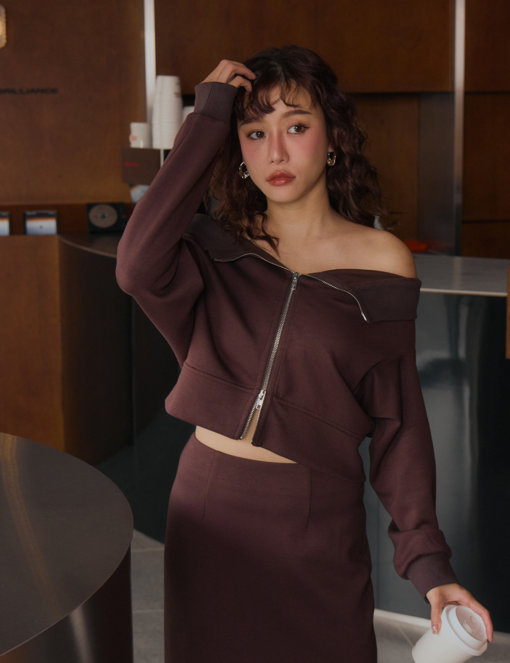 棉質反折一字領拉鏈上衣