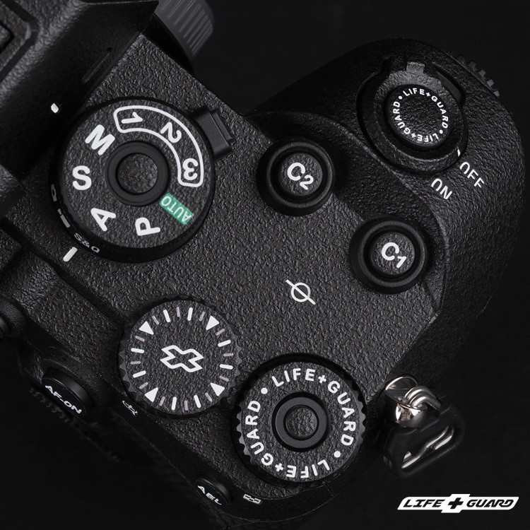 砂紋貼膜質感特寫，LIFE+GUARD 獨特設計風格