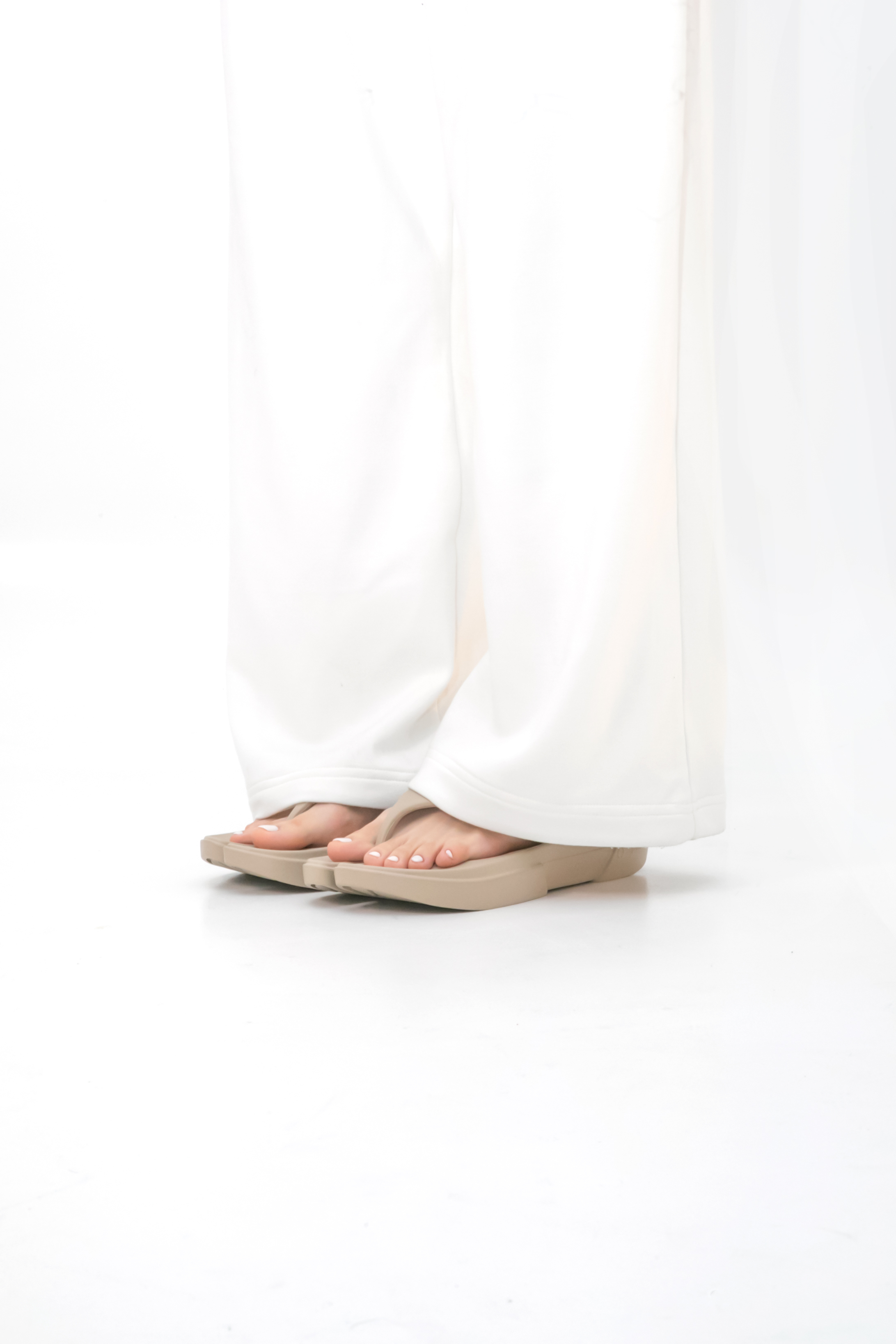 paes-04 New Flipflop Basic Line ベージュ24cm PAES FLIP FLOP BASIC 奶茶色