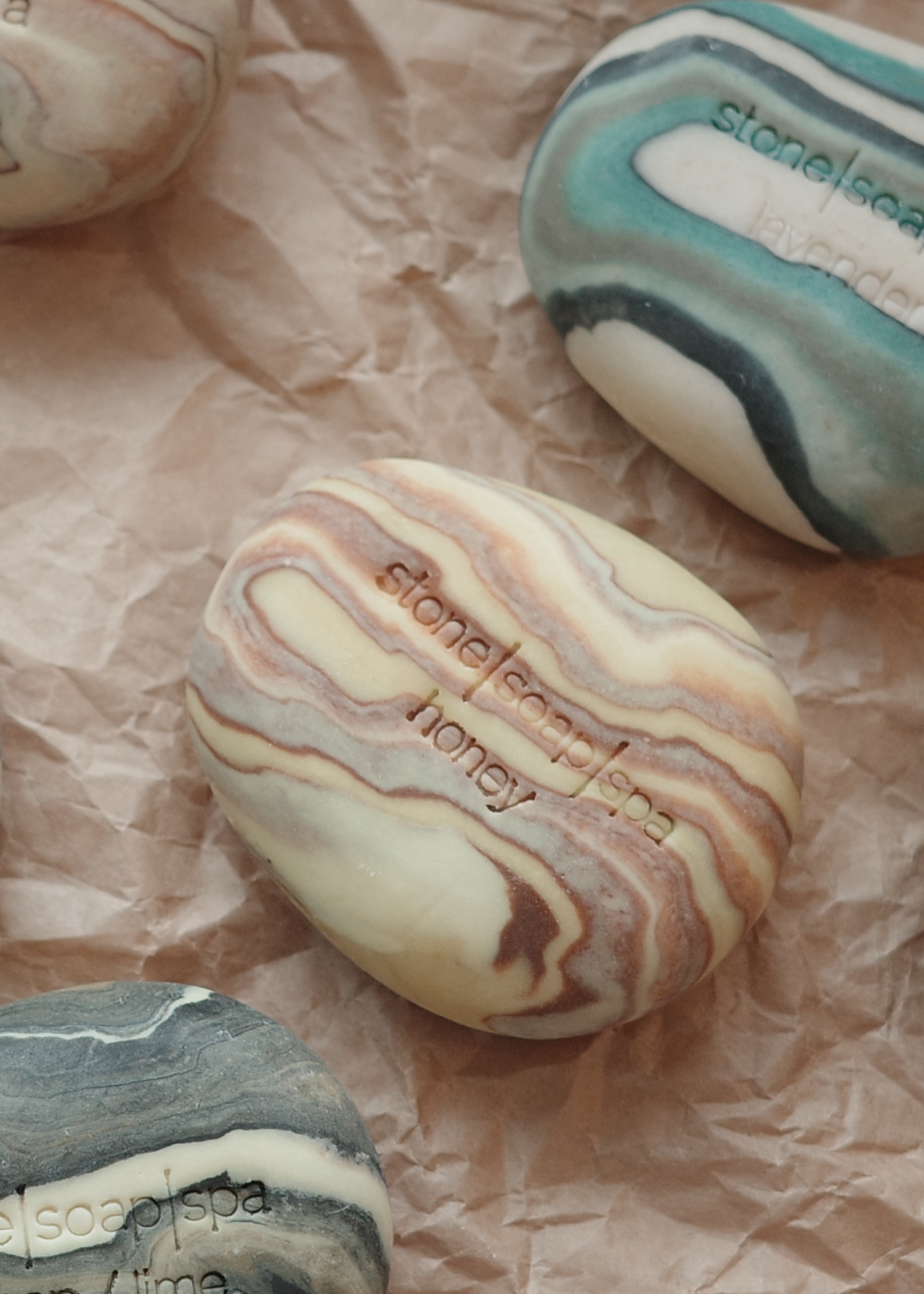 Stone soap spa 鵝卵石香氛輕柔磨砂皂＿春染月光