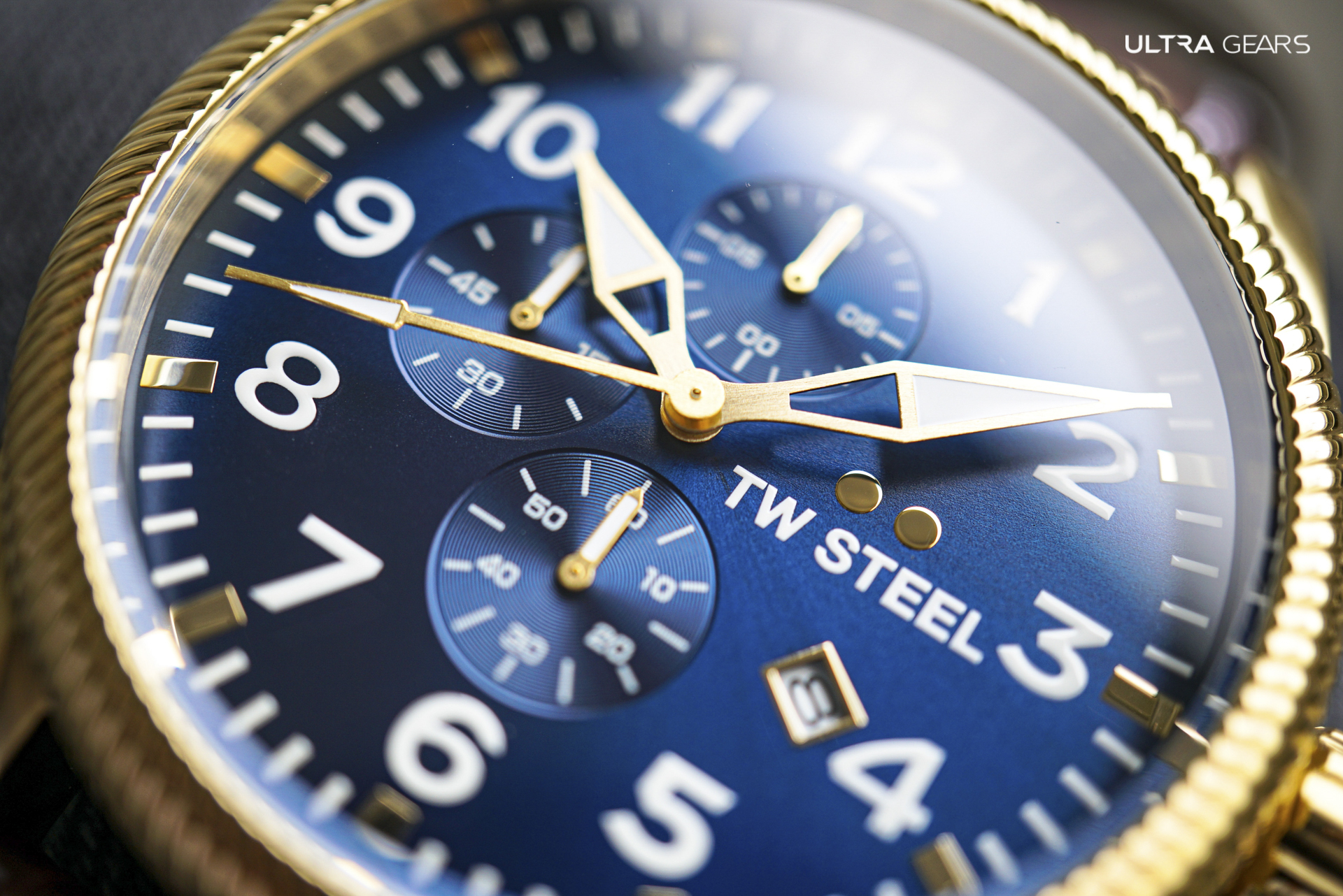 TW Steel VOLANTE 金色藍面計時碼錶 VS114