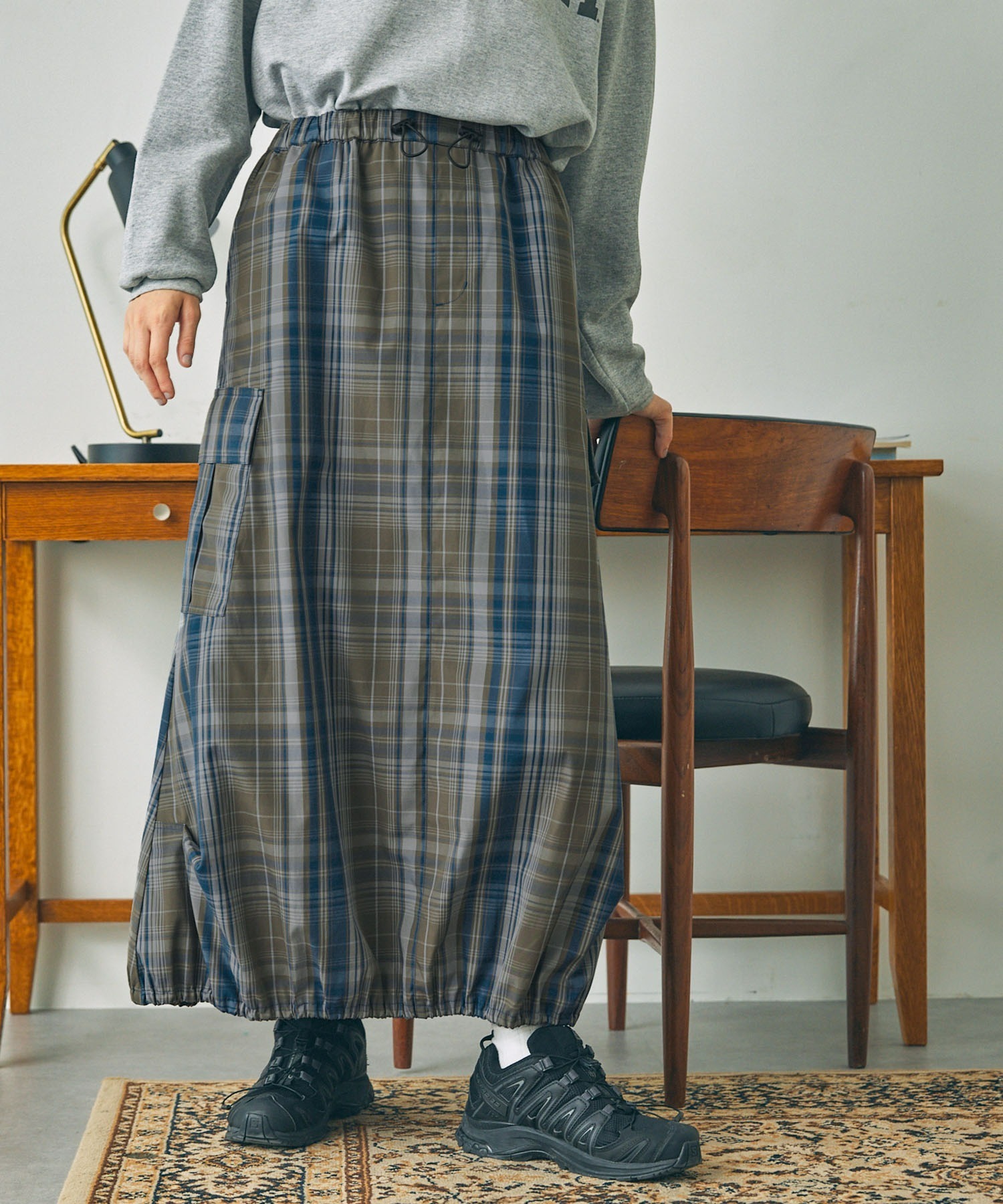 預購┃日牌 尼龍 後開岔 抽皺 口袋 工裝 長裙