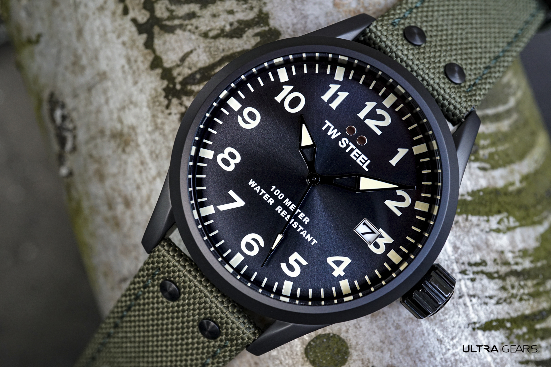 TW Steel VOLANTE 黑色深灰面大三針 VS102