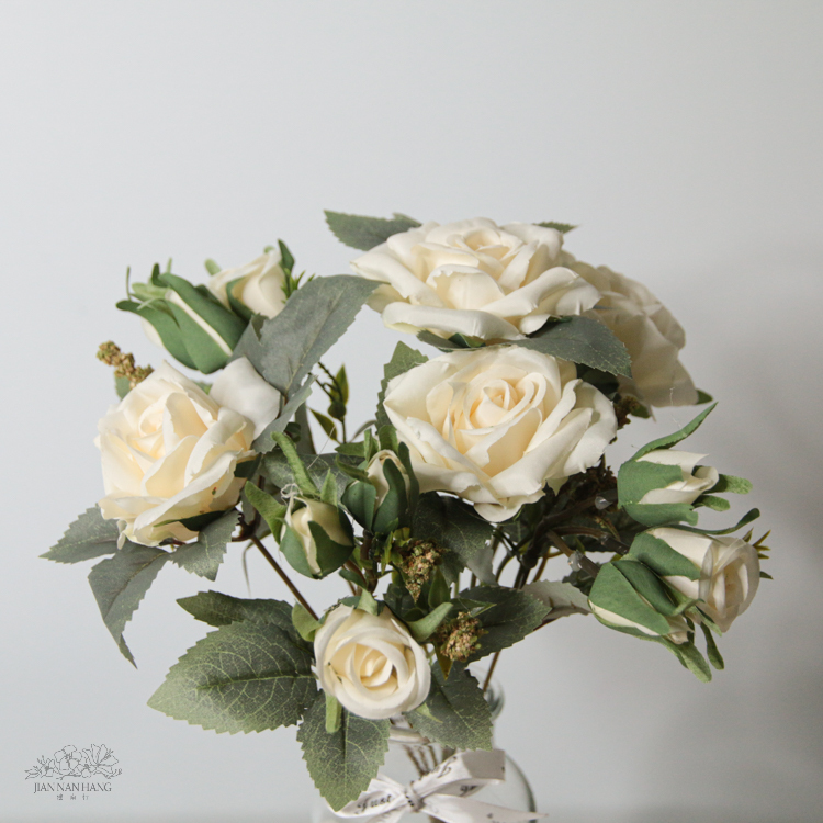夢幻玫瑰束 奶油白