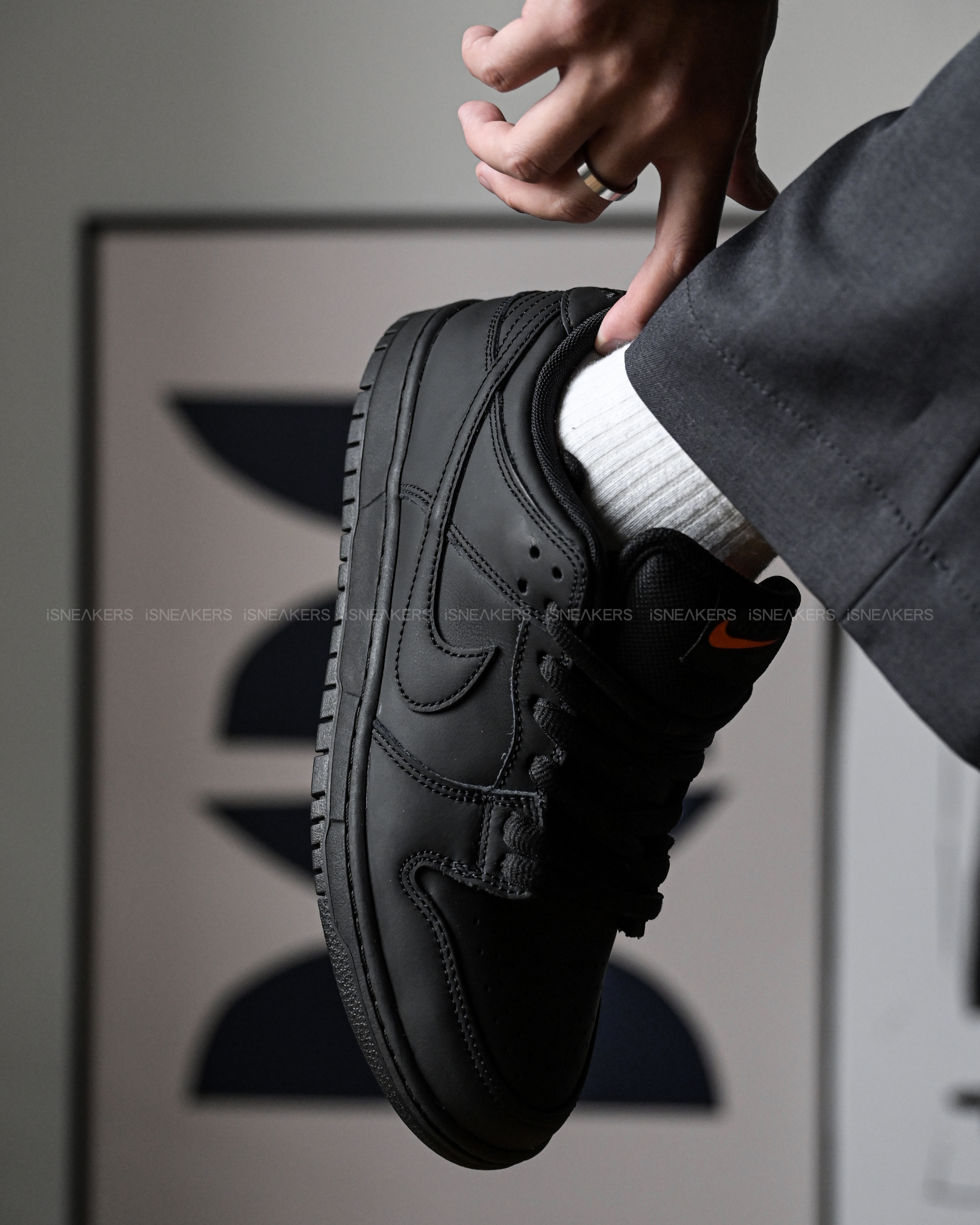 iSNEAKERS｜Nike SB Dunk Low Pro "Triple Black" 純黑 FJ1674-001