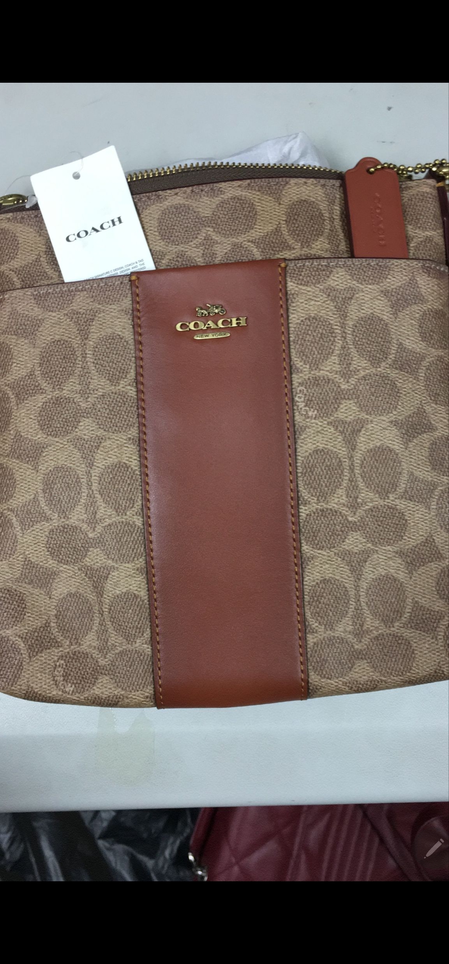 ca16507  Coach