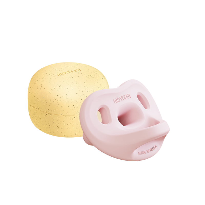 MOYUUM 全矽膠微笑奶嘴收納盒組