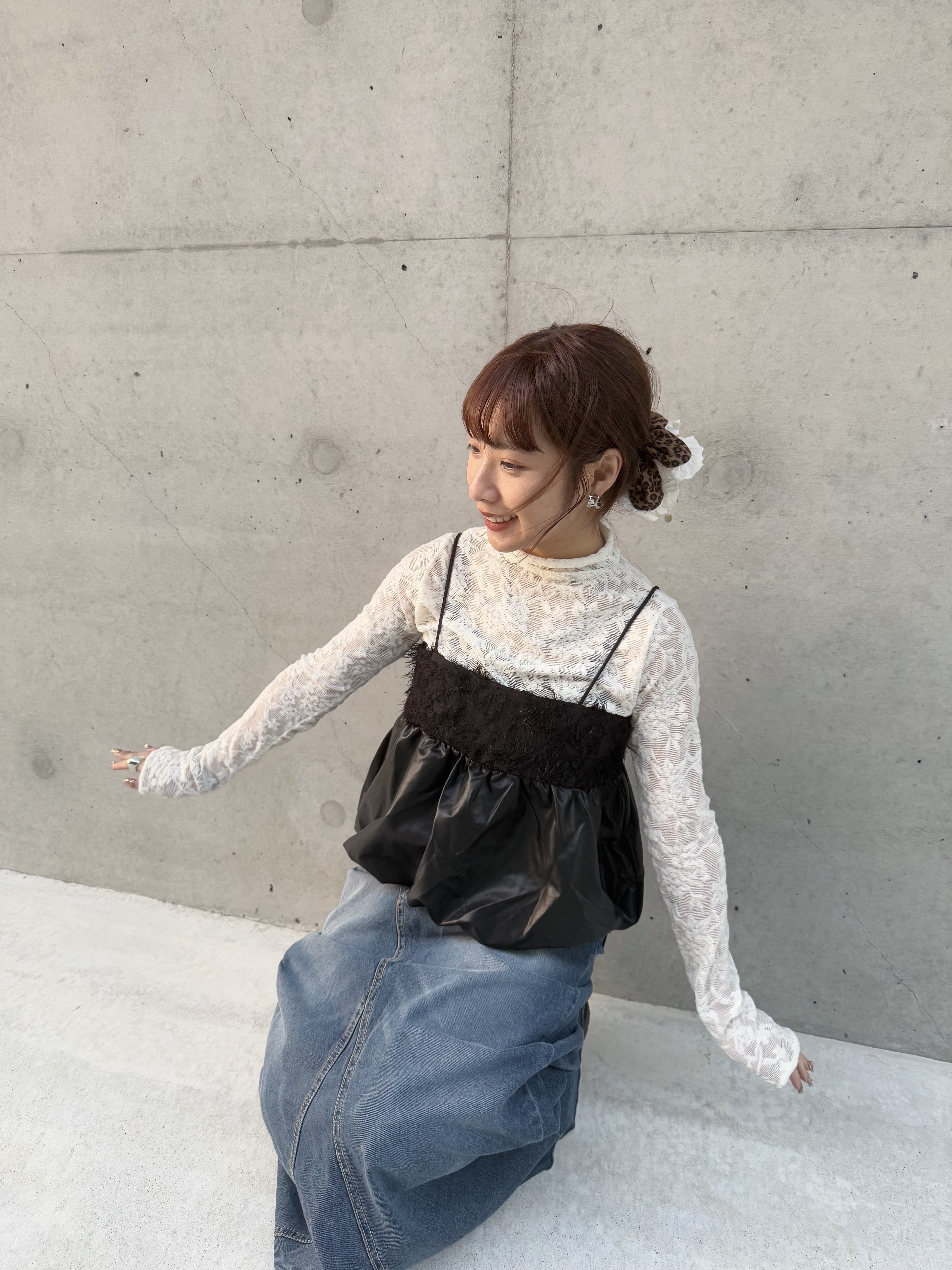 蕾絲紋小企領Top