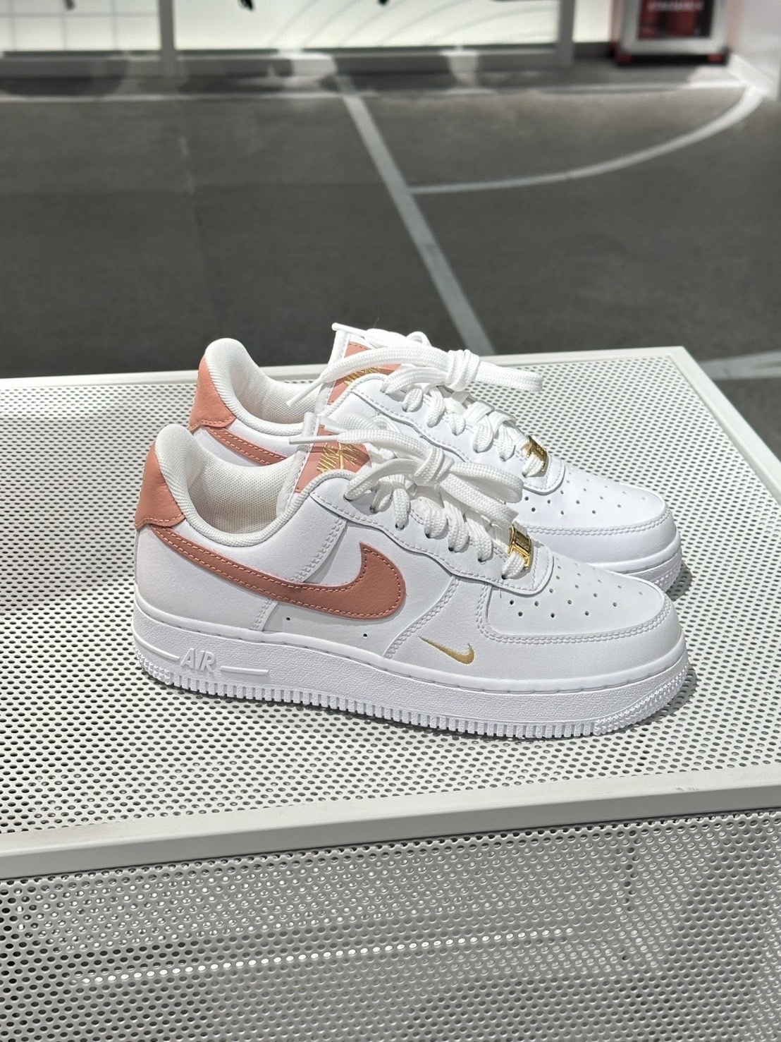 Nike Air Force 1 粉紅泡泡 小金勾 (CZ0270-103)