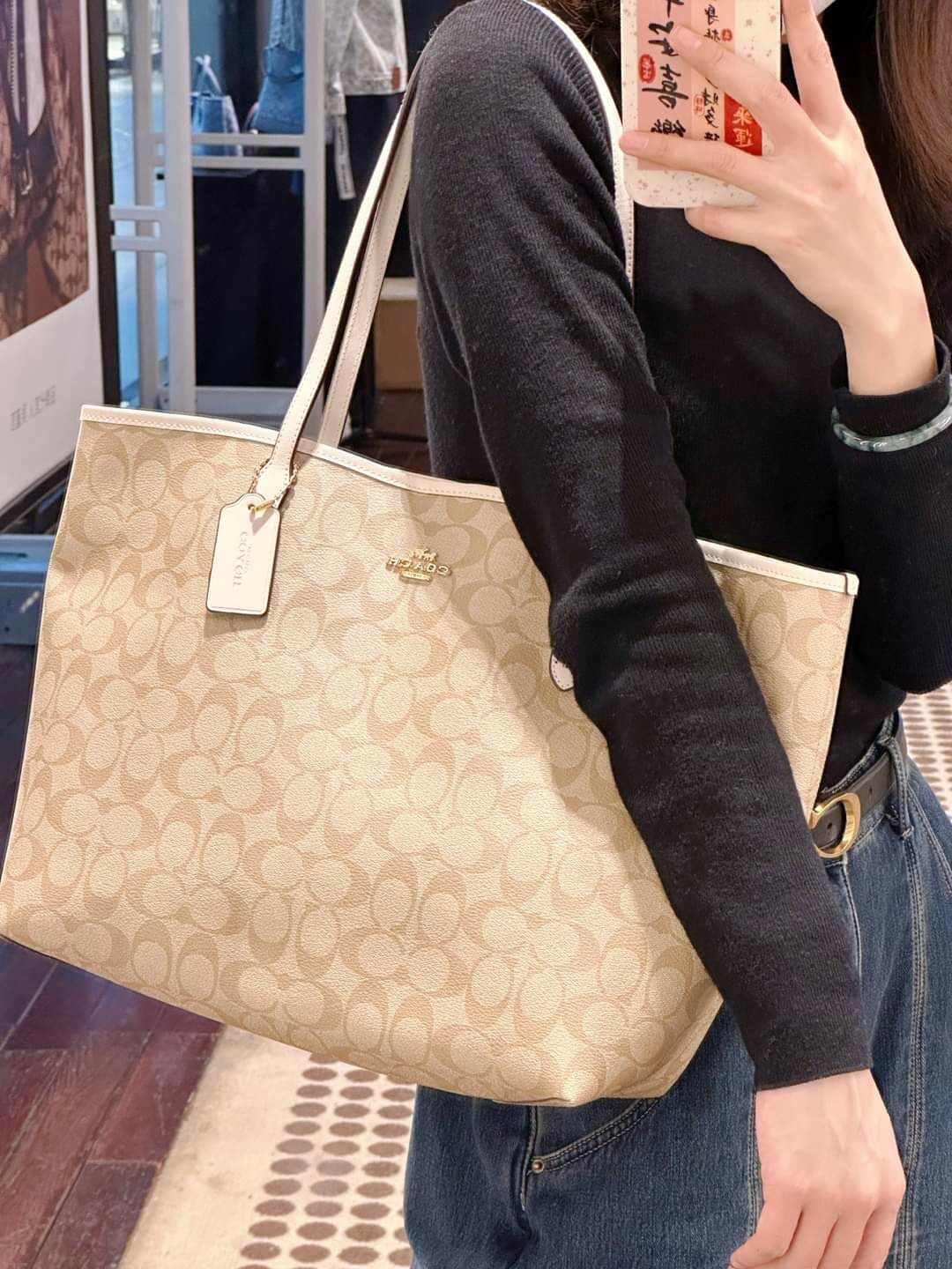 ca16528**  Coach 經典 City 大容量 Tote bag (CC logo 小麥色 )