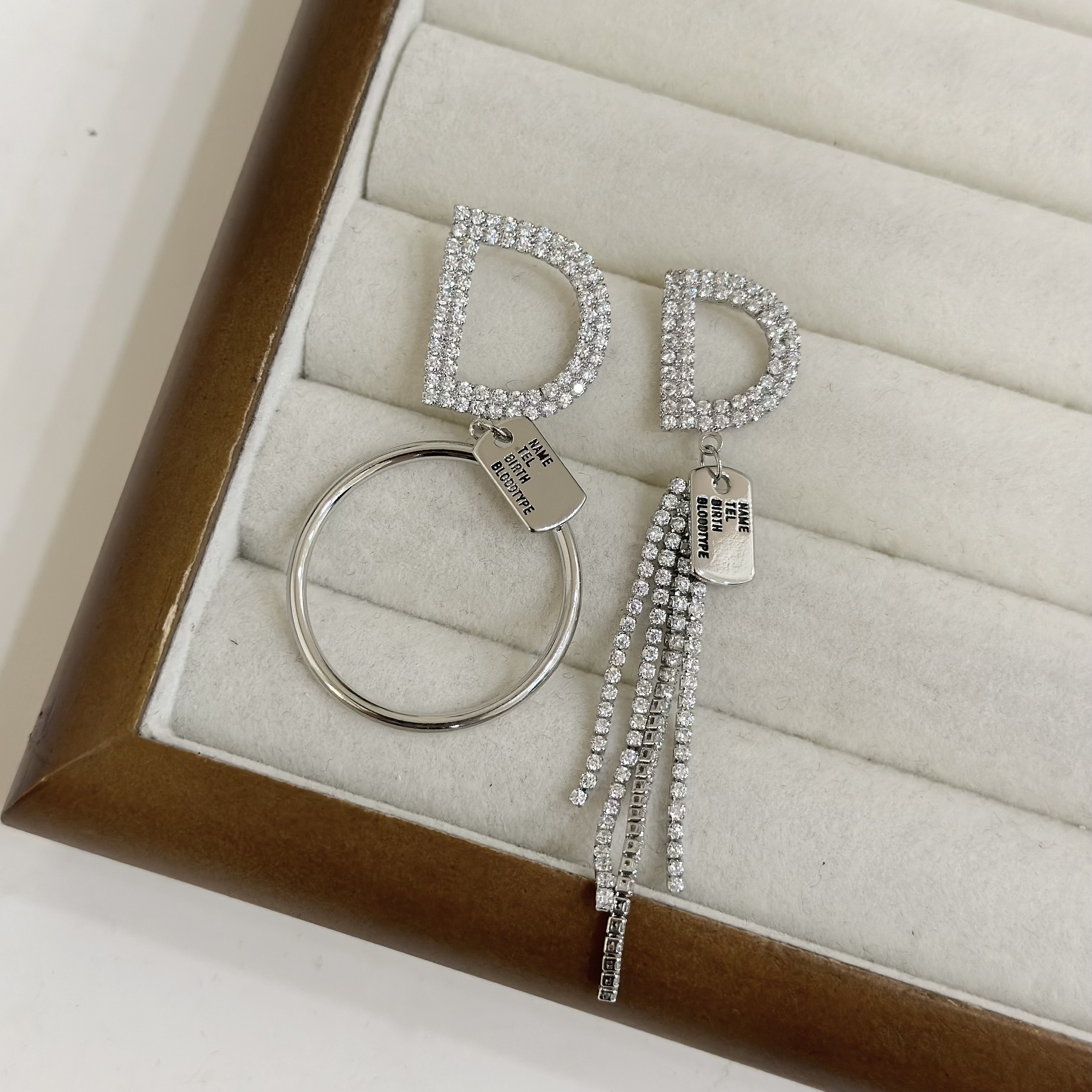 87排鑽字母D不對稱垂吊