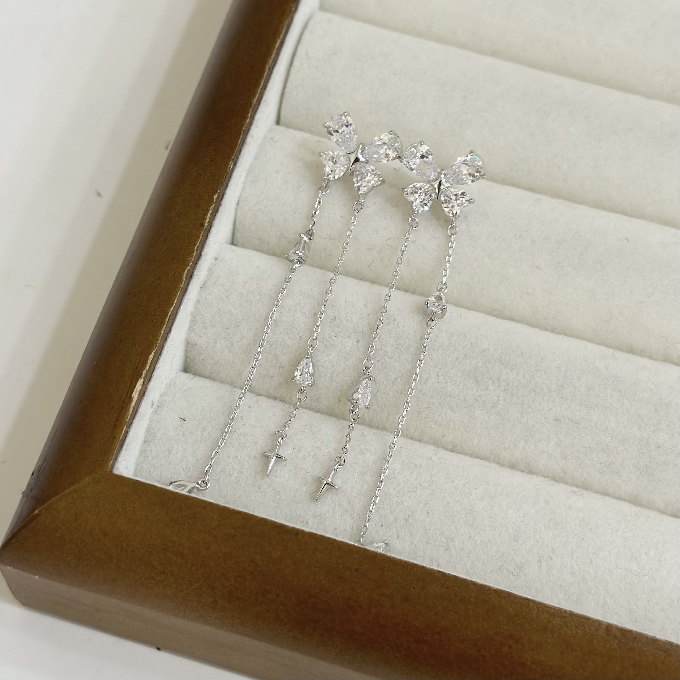 93鋯石蝴蝶星芒垂吊